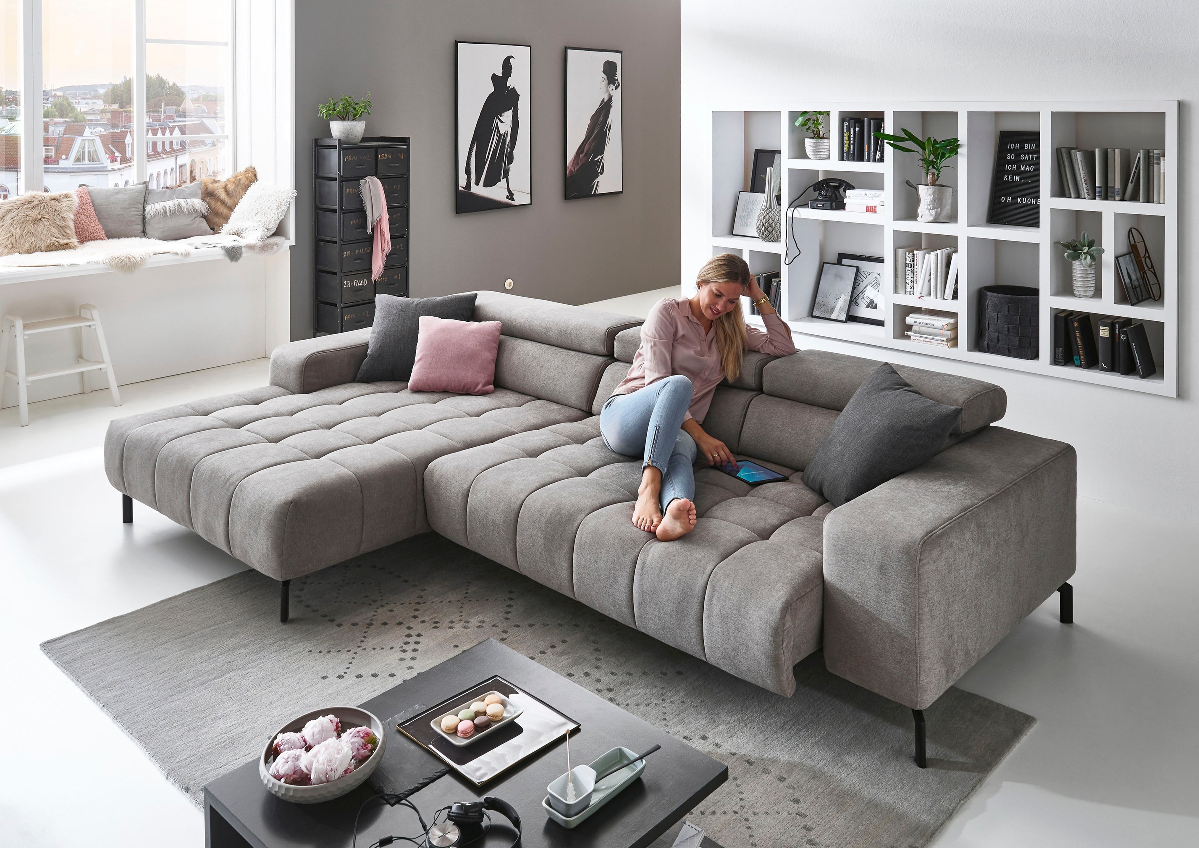 Die PlanBar Ecksofa »MP-IN18022 L-Form«, mit Kopfteilverstellung & Zierkissen, optional Sitztiefenverstellung
