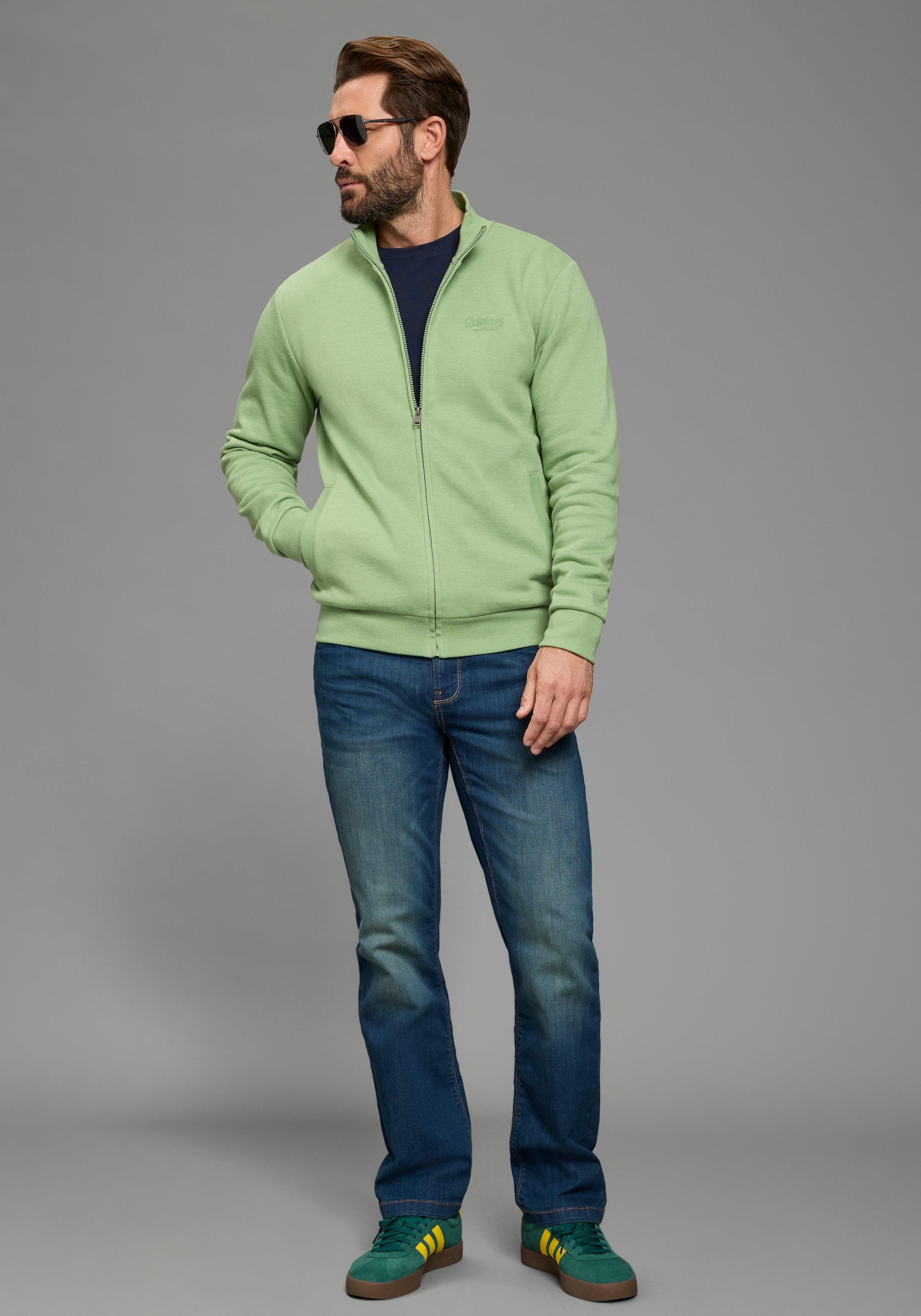 Man's World Sweatjacke Stehkragen und dezentem Logodruck