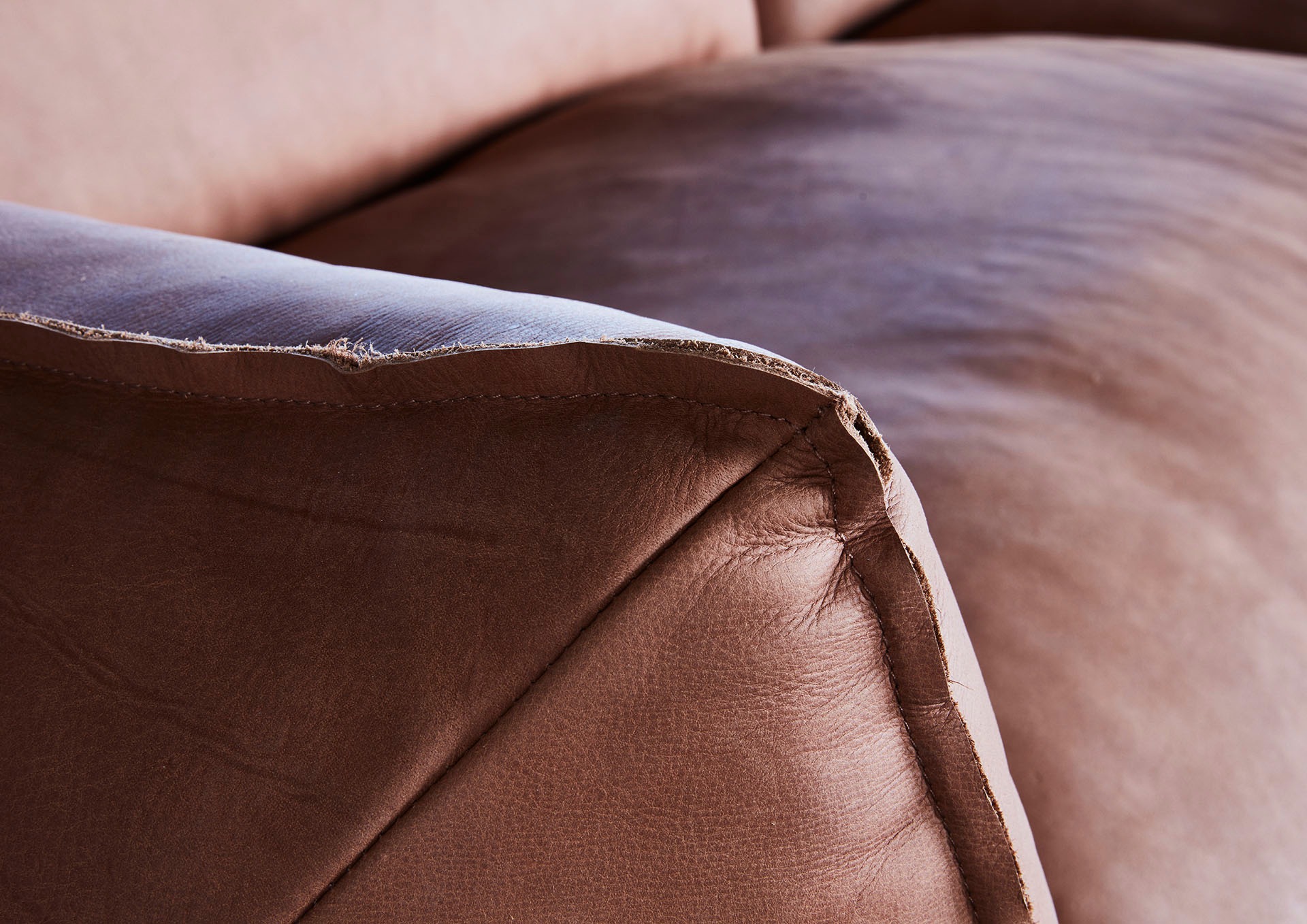 BETYPE Ecksofa »Be Type Be Chilled, L-Form«, in 2 Breiten mit stylischer und offener Nahtführung