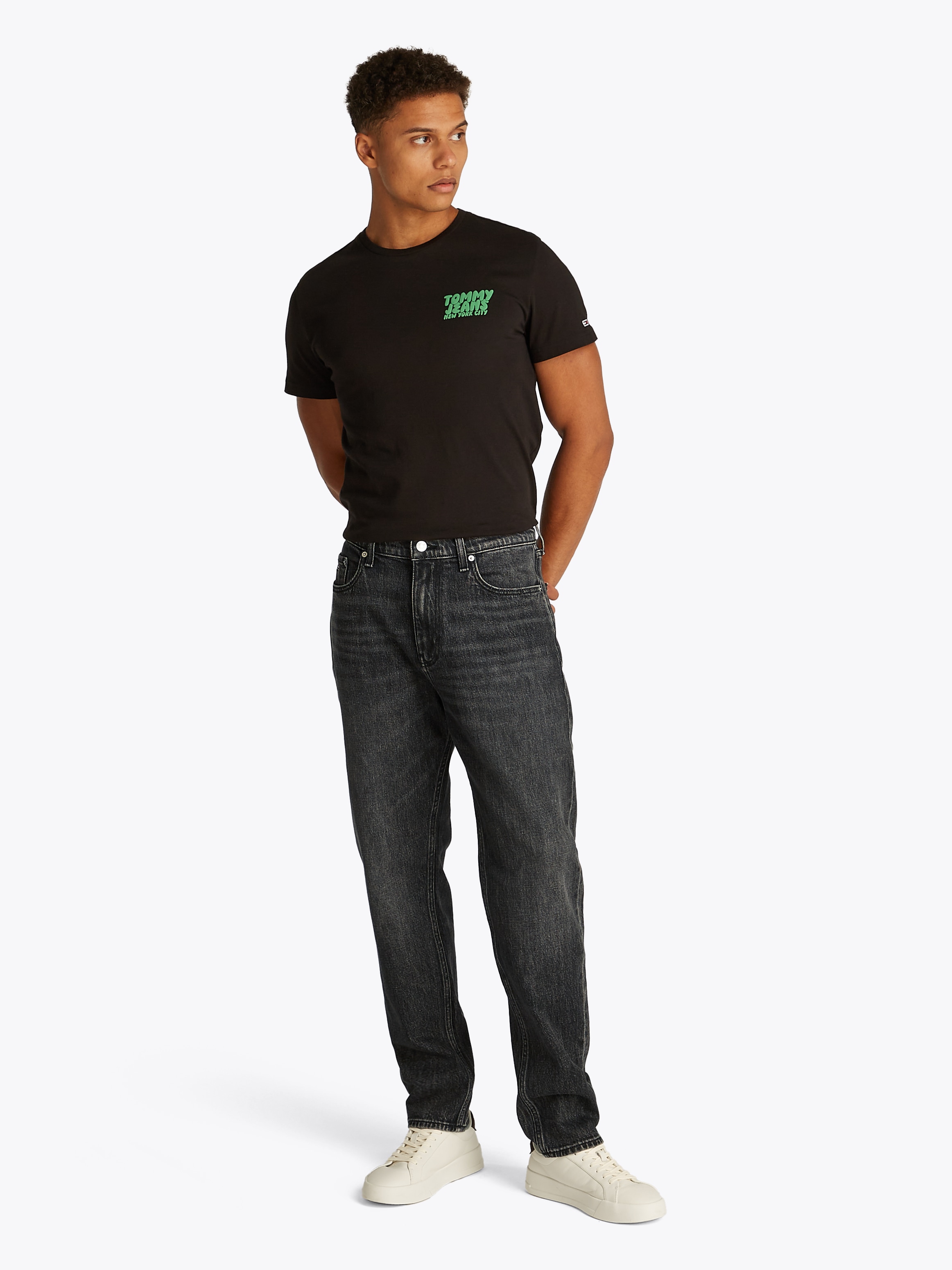 Tommy Jeans Gerade Jeans »Isaac Relaxed Tapered«, Mit Gürtelschlaufen