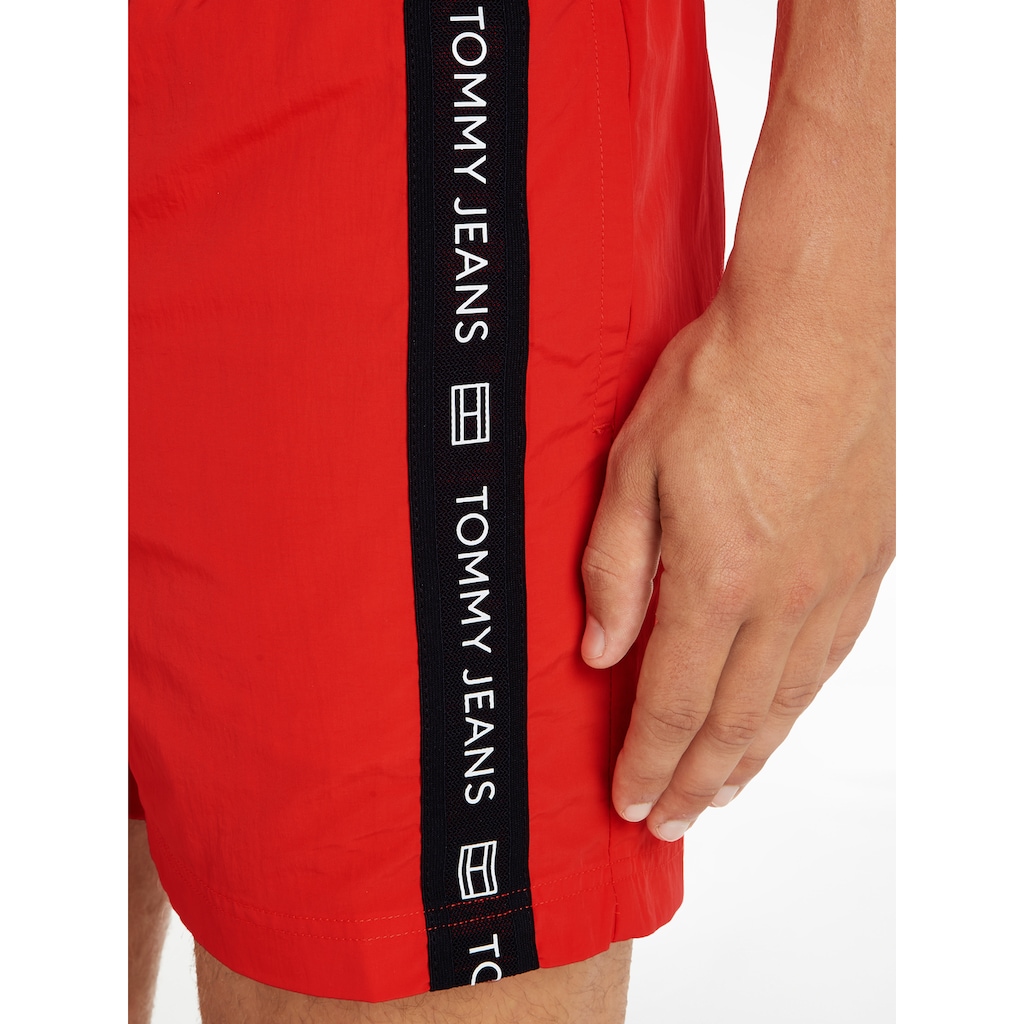 Tommy Hilfiger Swimwear Badeshorts »SF MEDIUM DRAWSTRING SIDE TAPE«, mit Logo-Tapes