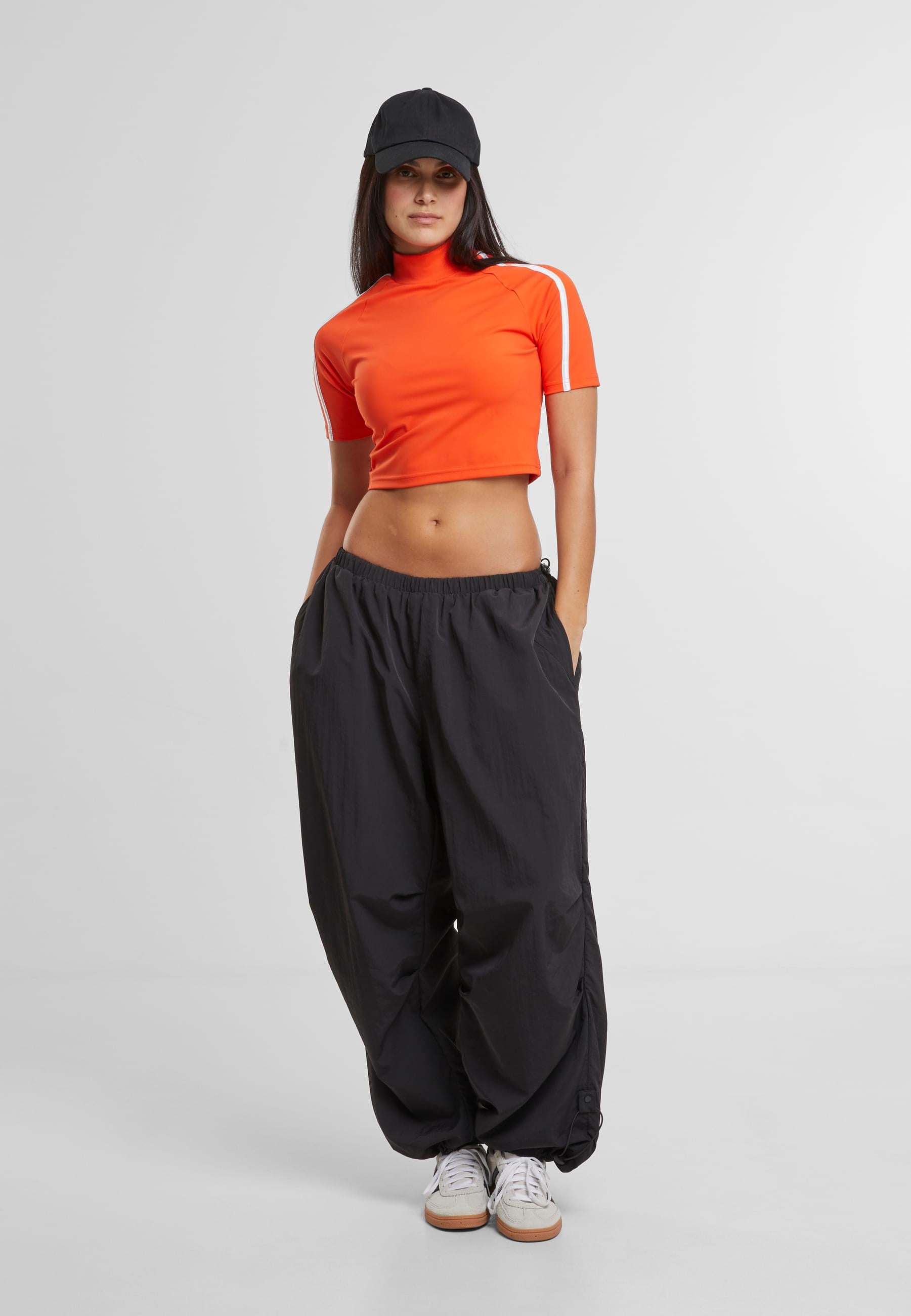 URBAN CLASSICS T-Shirt »Urban Classics Ladies High Neck Short Tee« 1 Stk.