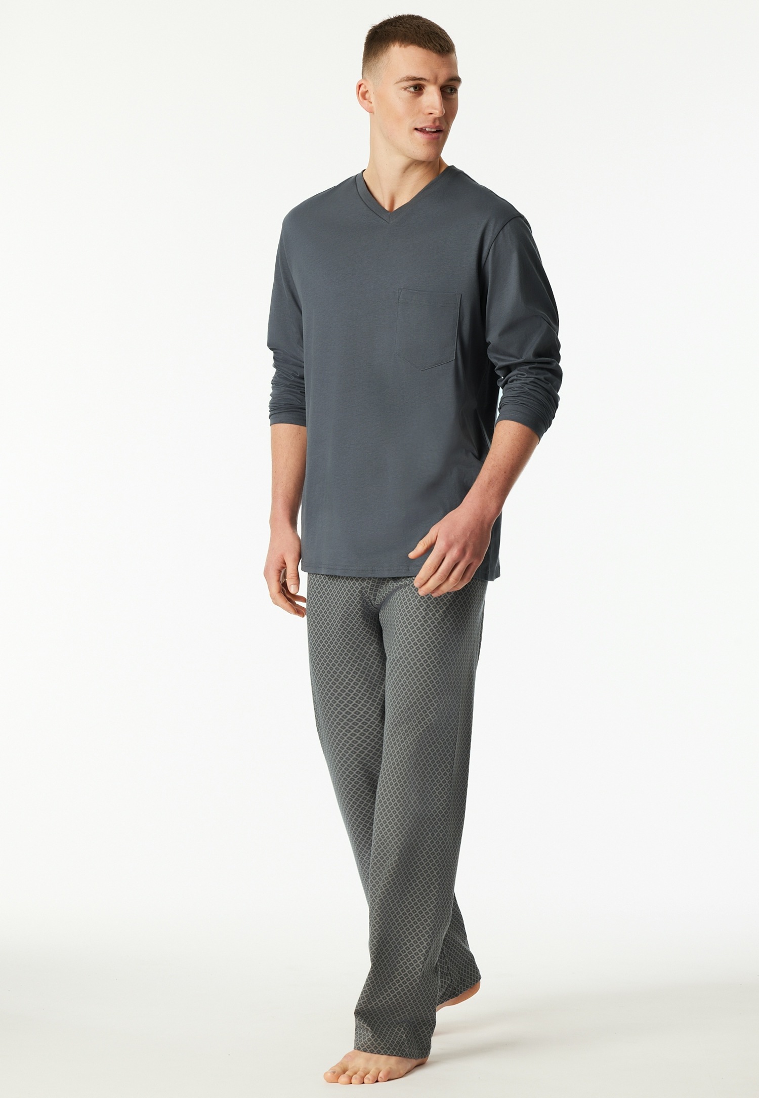 Schiesser Schlafanzug »Comfort Essentials« 2 tlg. mit V-Ausschnitt und aufgesetzter Brusttasche