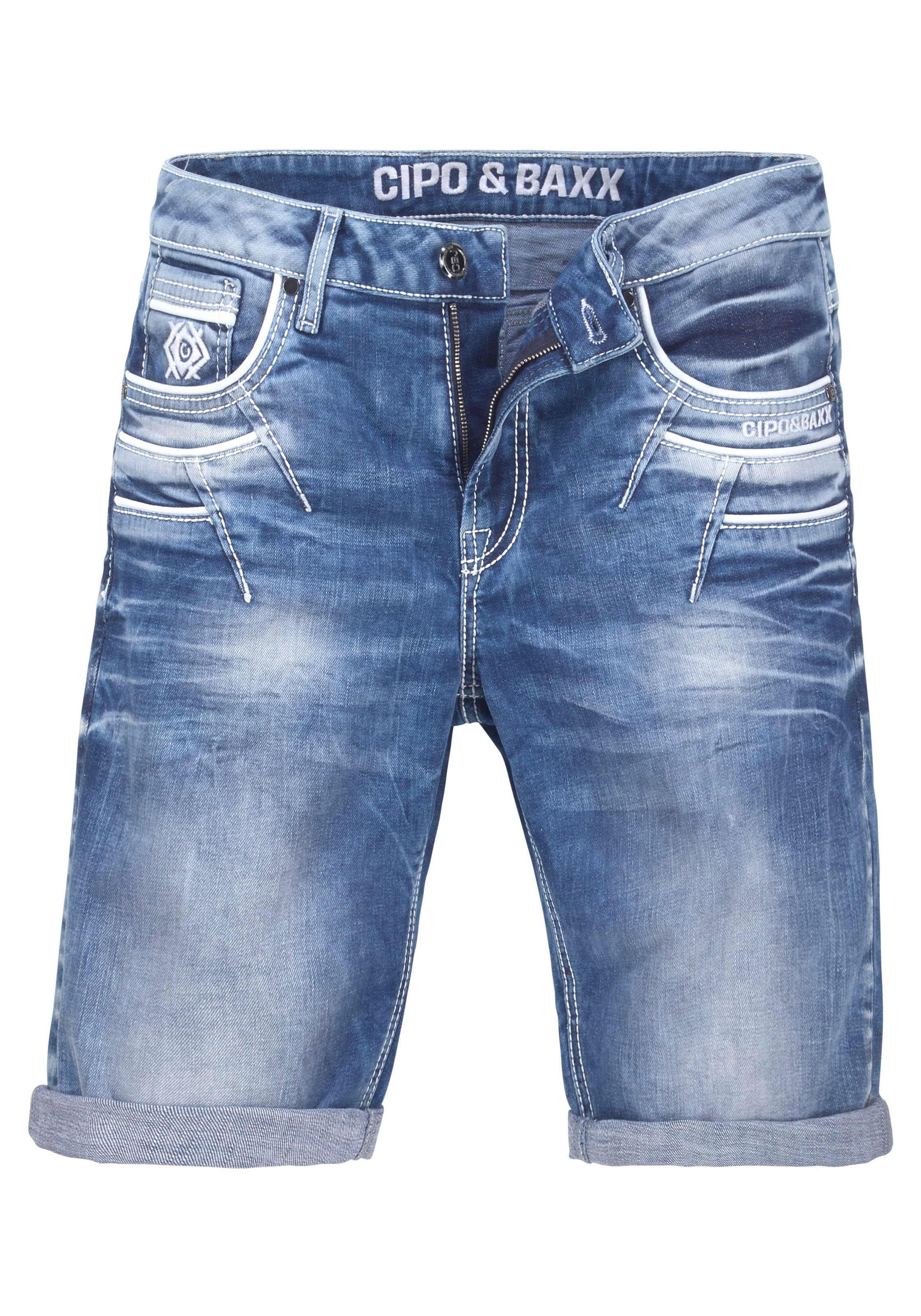 Cipo & Baxx Bermudas, in Denim und mit markanten Taschen