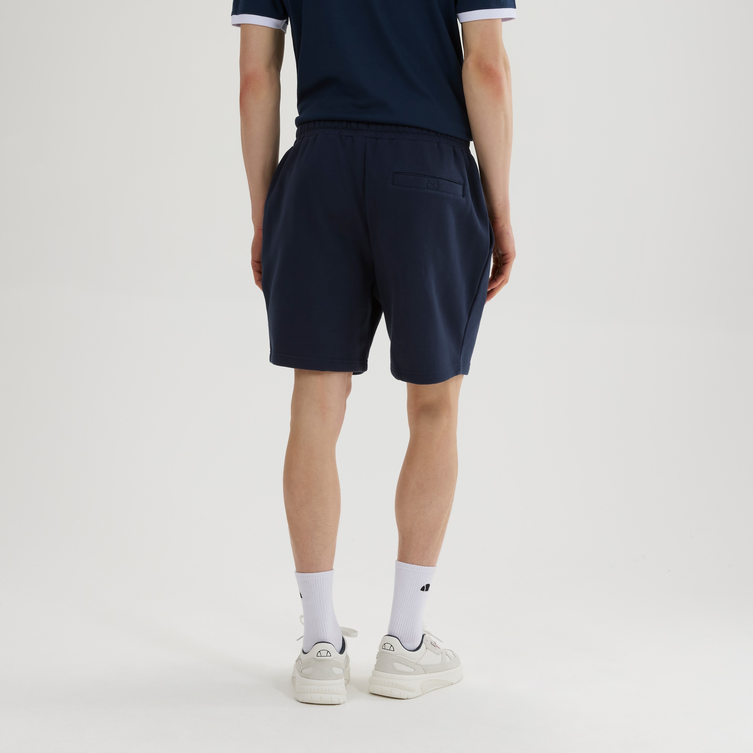 Ellesse Sweatshorts »ISLINGTON SHORT«  aus Baumwolle und Polyester, bequeme Passform