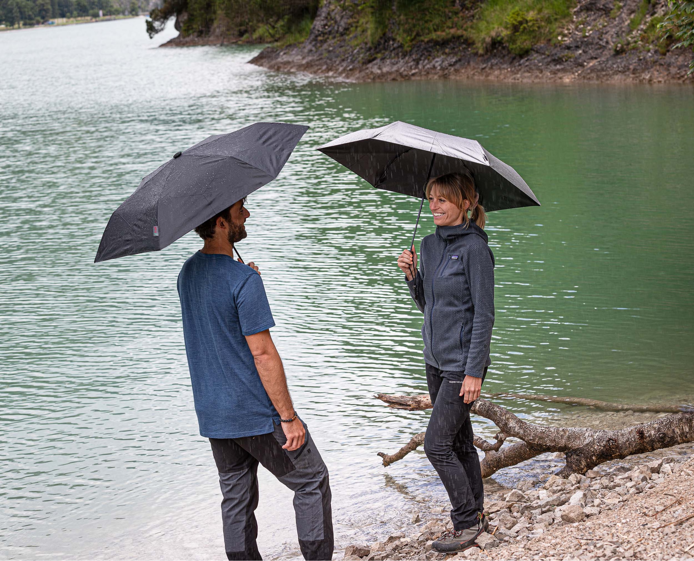 EuroSCHIRM® Taschenregenschirm »light trek® ultra, silber«, besonders leicht, kompakte Größe und mit UV-Schutz 50+