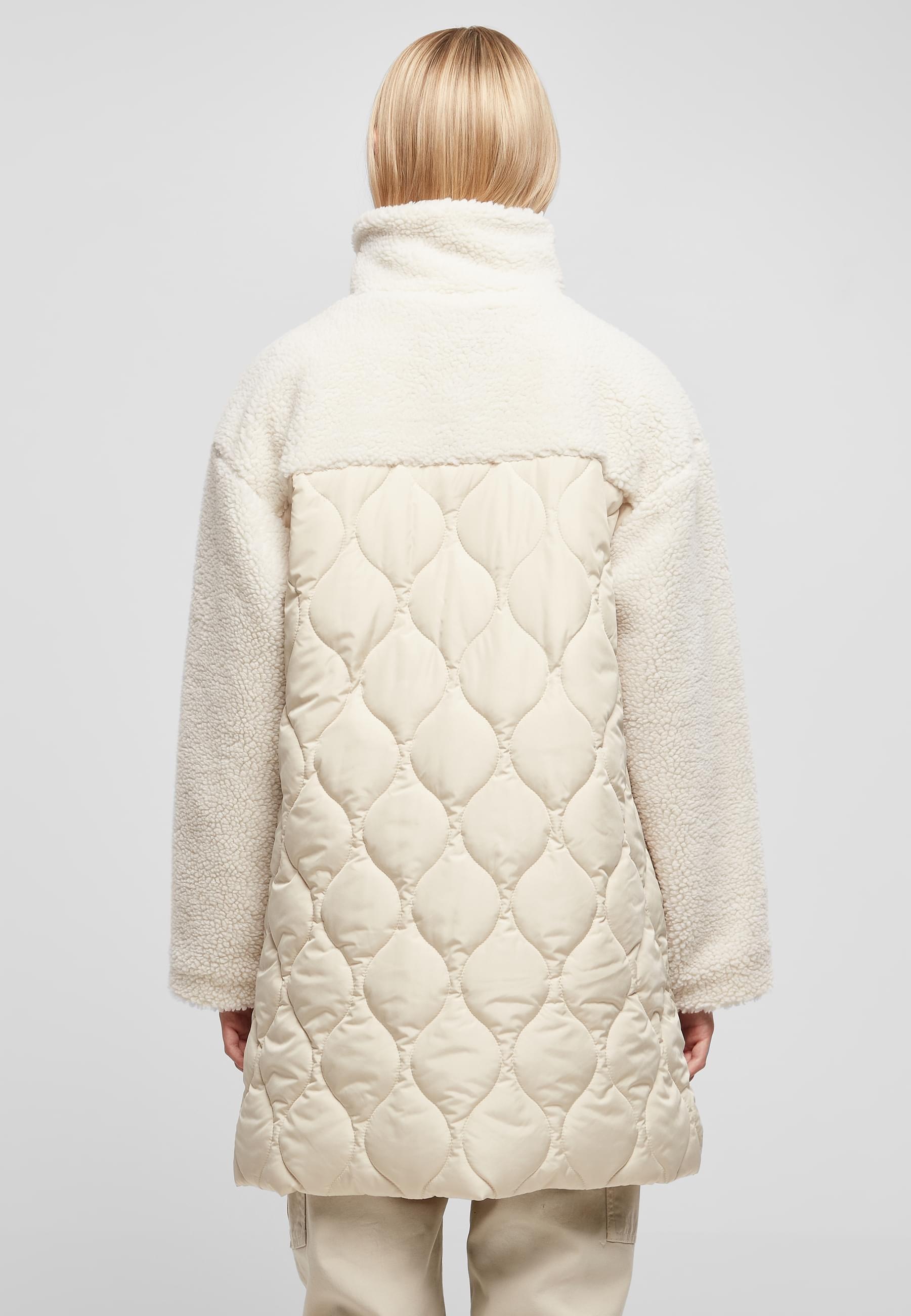 URBAN CLASSICS Winterjacke »Urban Classics Damen Ladies Oversized Sherpa Quilted Coat« 1 Stk. tlg. ohne Kapuze