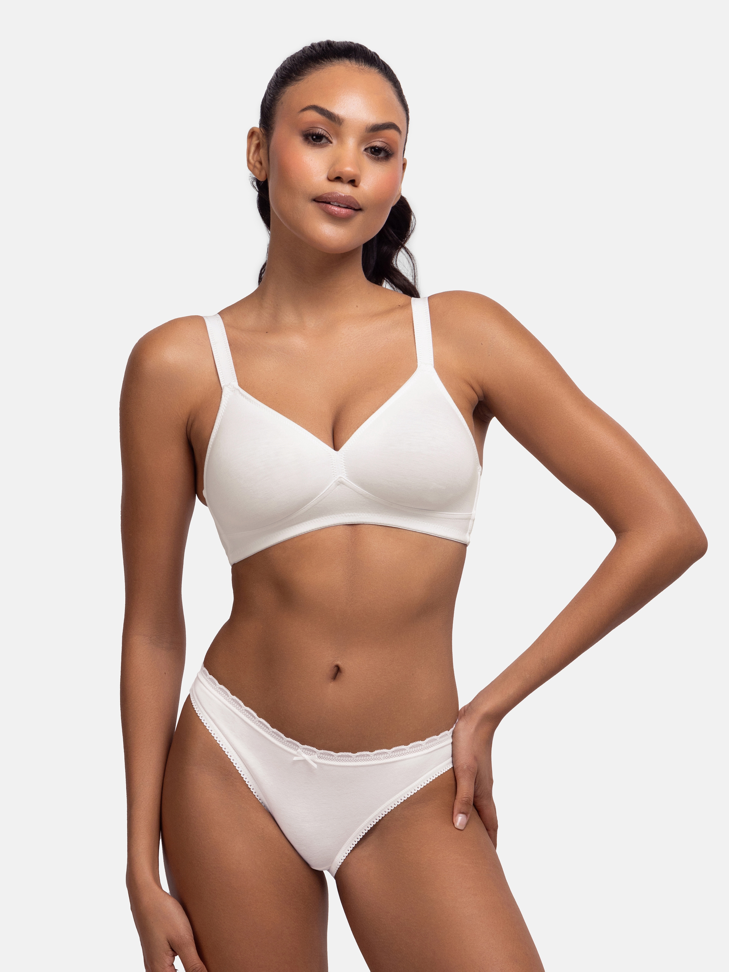 Dorina Slip »NAOMI-3PP«, (3er Pack), mit zarter Spitze verziert