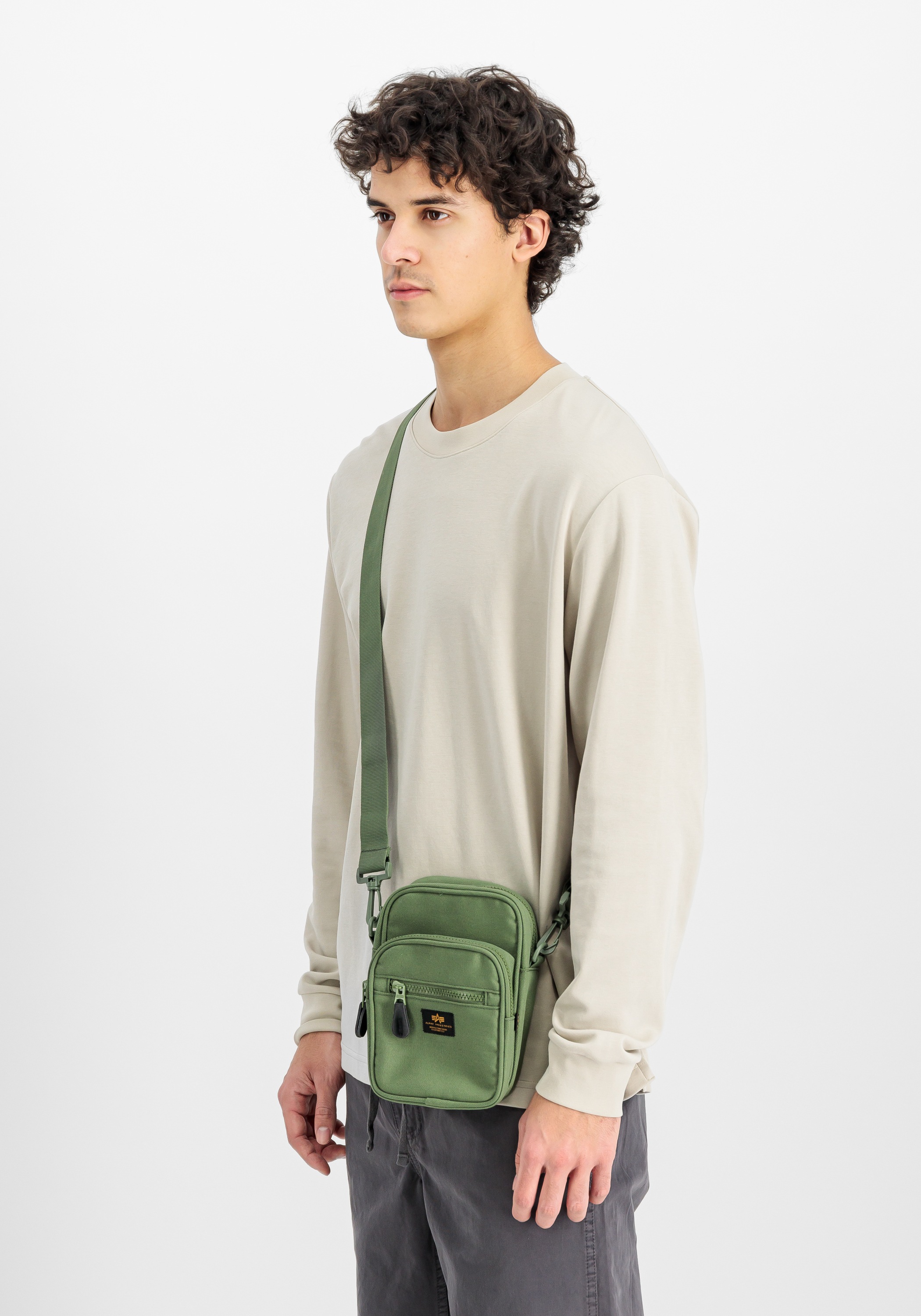 Alpha Industries Daypack »Alpha Industries Accessoires - Bags Label Messenger Bag Small«