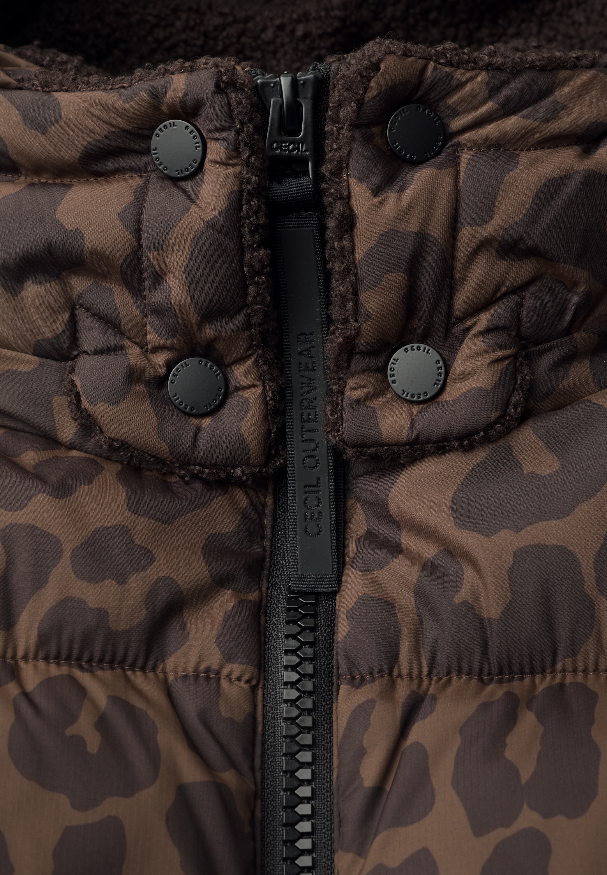 Cecil Steppjacke mit Kapuze mit wärmendem Plüschfutter