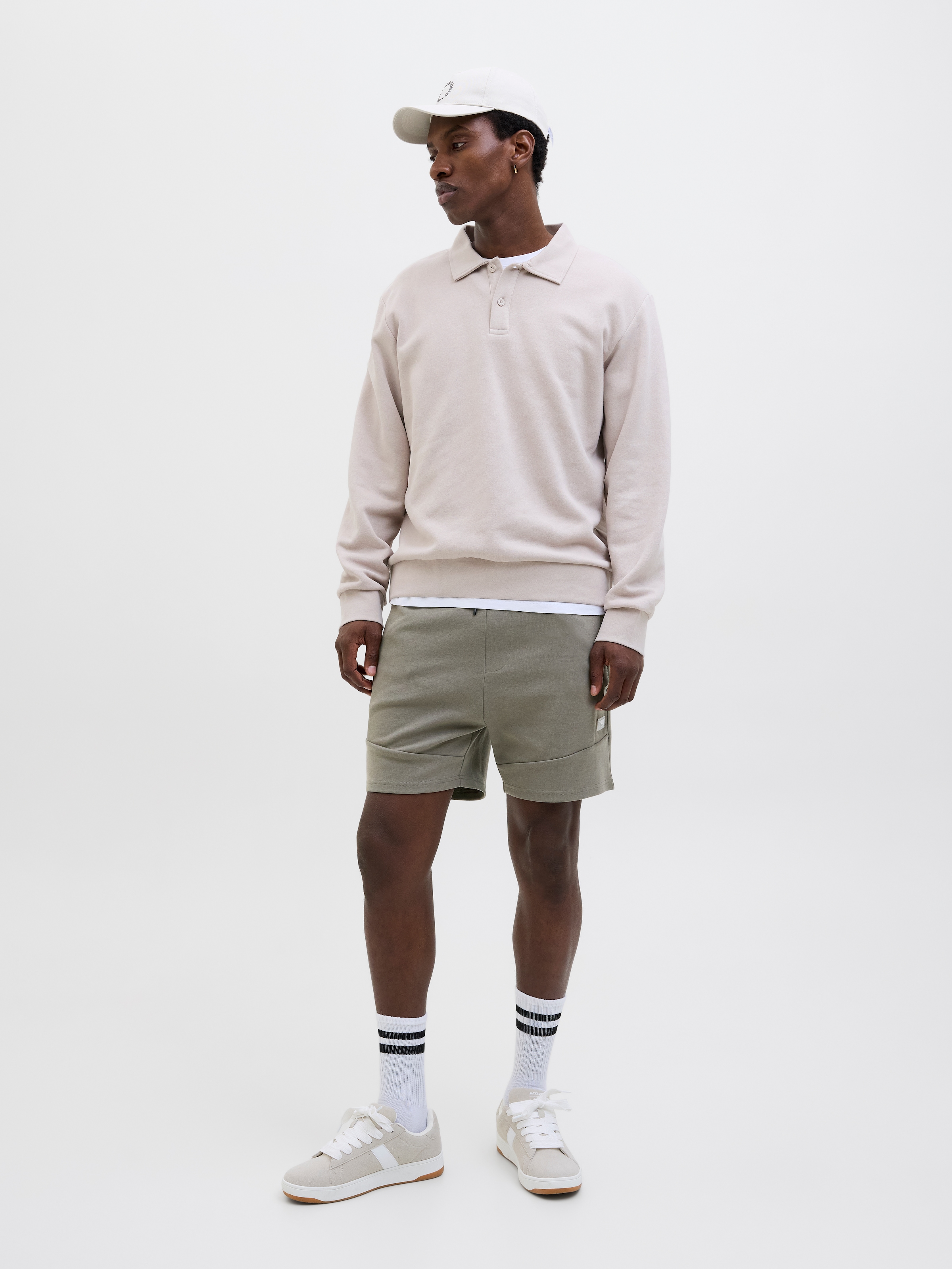 Jack & Jones Sweatshorts »JPSTAIR SWEAT SHORTS BEX SN«, mit Kordel