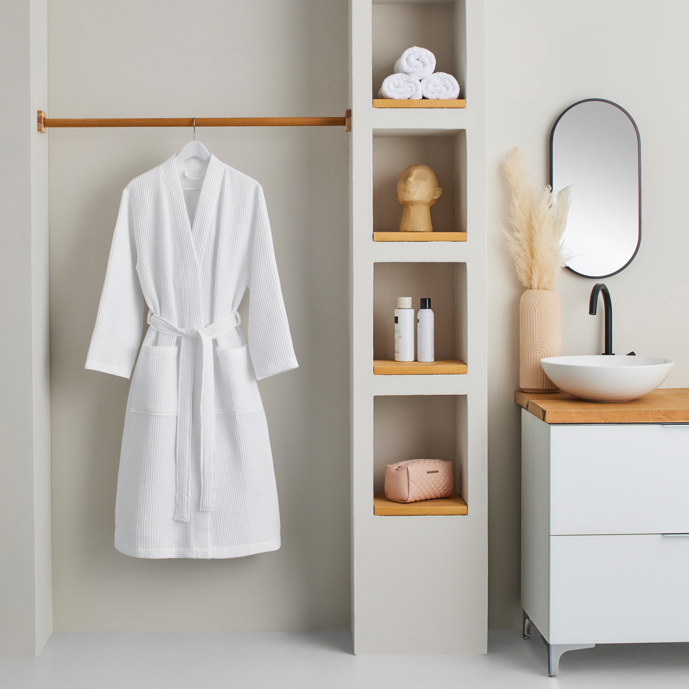 OTTO home Unisex-Bademantel »Inga, Waffelpiqué, leicht, ideal für Sauna & Spa, Hotelbademantel« 1 Stk. kleines Packmaß, Taschen, Damen & Herren, S-3XL, Morgenmantel