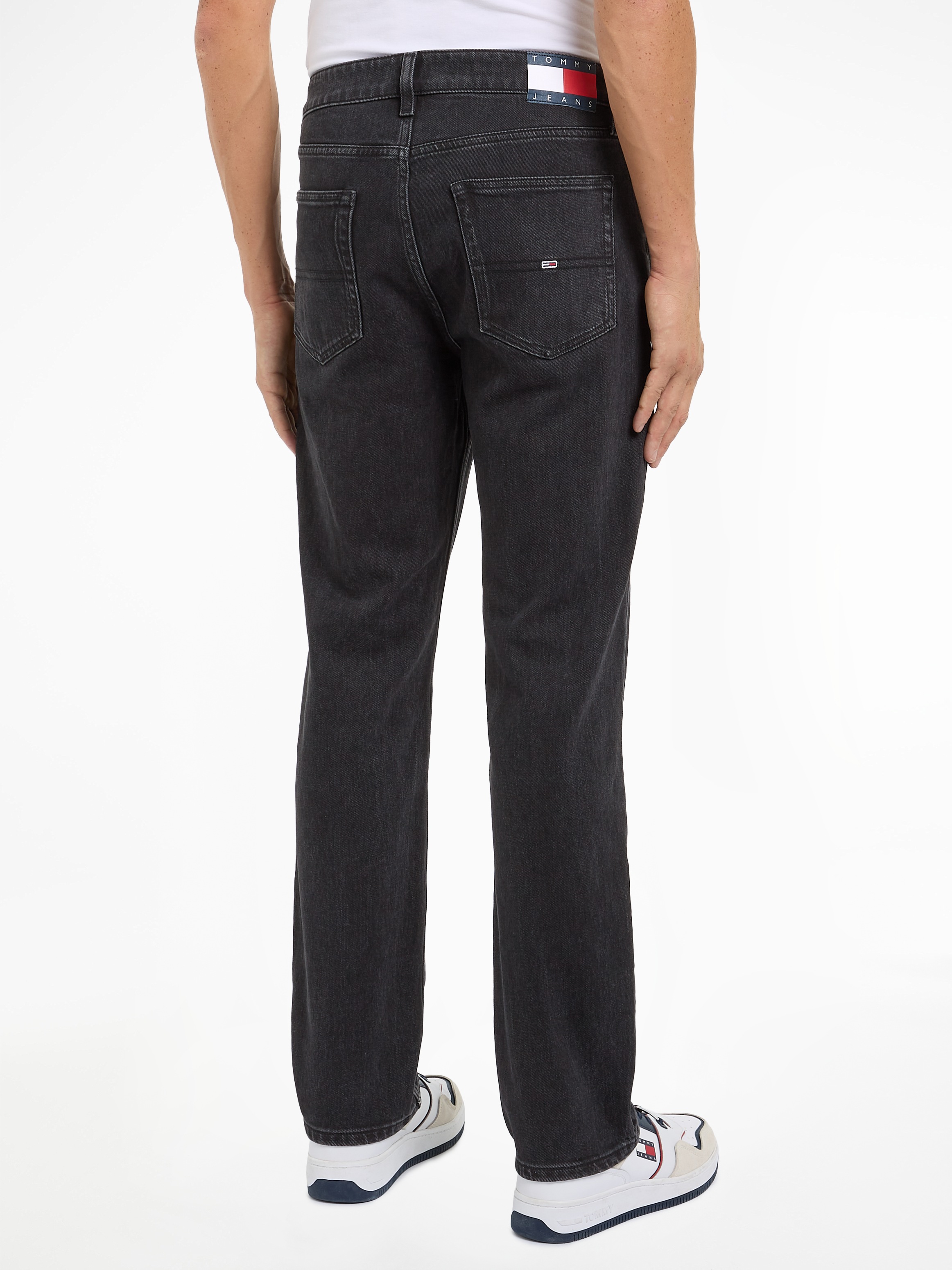 Tommy Jeans Slim-fit-Jeans »RYAN SLIM STRAIGHT«, mit Logoprägung