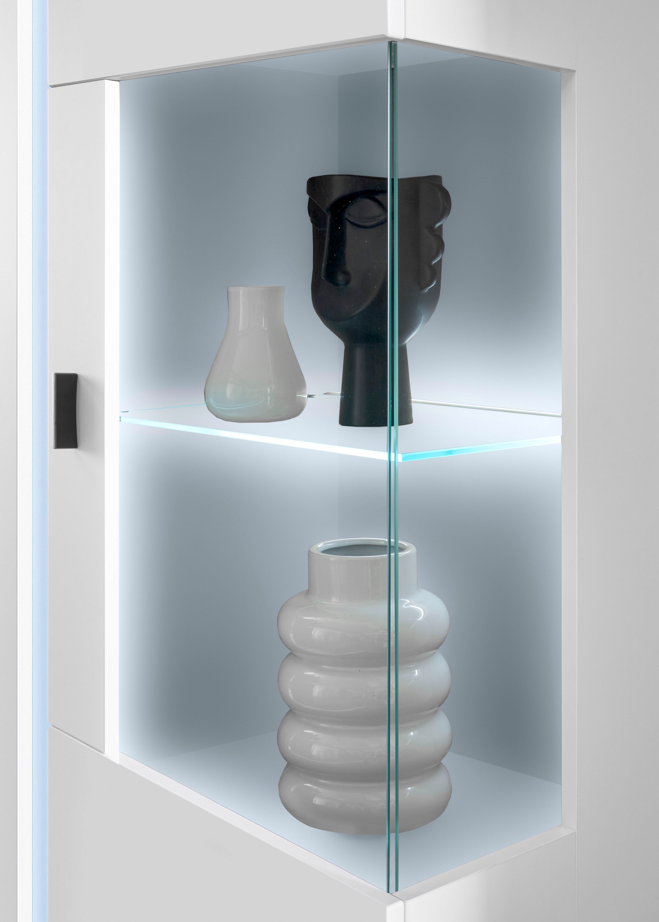 INOSIGN Wohnwand »LONG ISLAND«, (Set, 4 St.), in moderner Trendfarbe,inklusive senkrechter Beleuchtung,Breite 305 cm