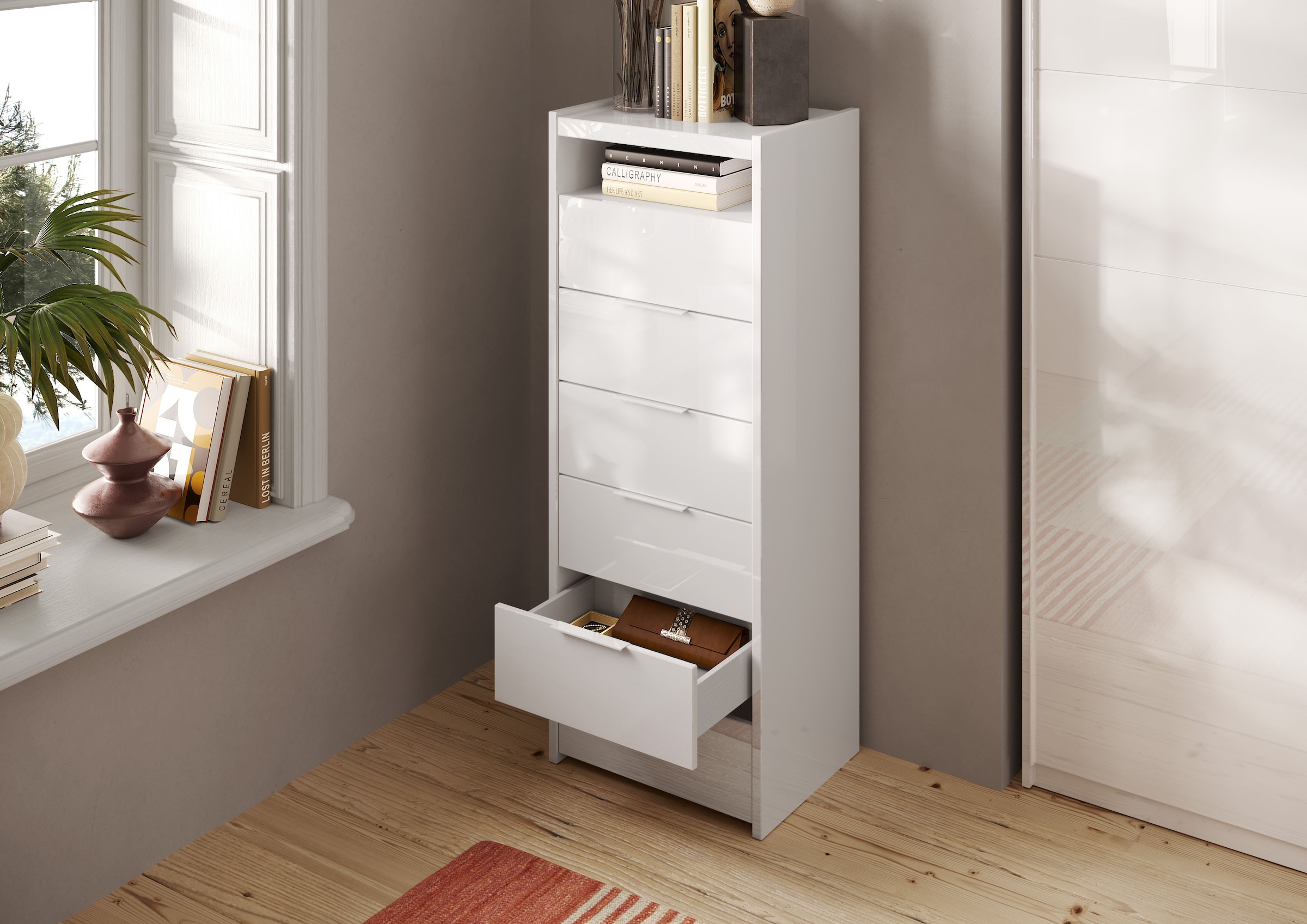 INOSIGN Kommode »Malmo, Schubkastenkommode B/T/H 52/40/135 cm, mit 6 Schubkästen,«, offene Ablage, Top 22 mm stark, Metallgriff, Weiss Hochglanz Lack