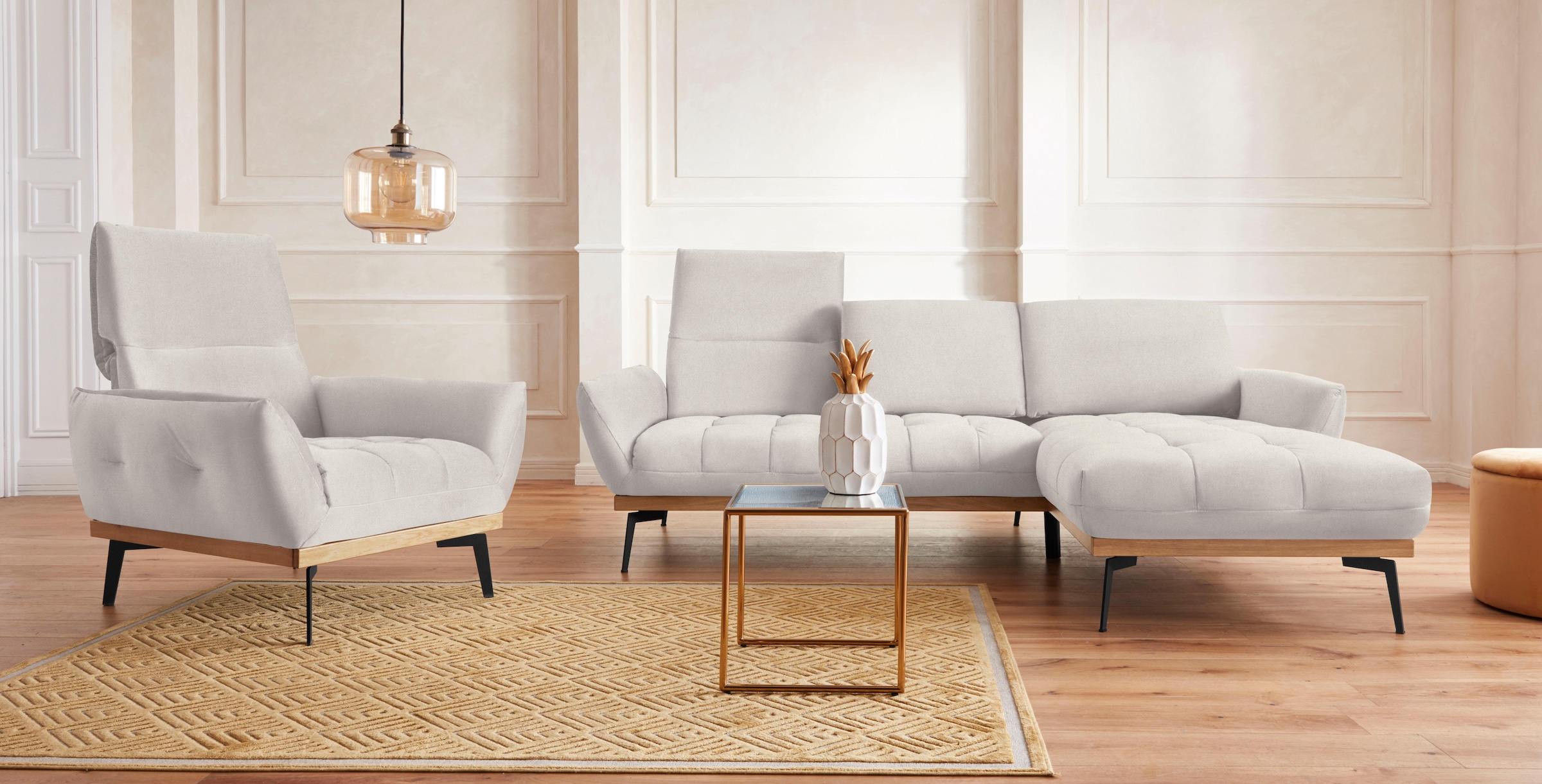 exxpo - sofa fashion Ecksofa »Palic, inkl. Rückenverstellung, bequem, elegant, Breite 245cm, L-Form« vom Sofa zum Hochlehner. Hohe Füße und Holzblende als Designmerkmal