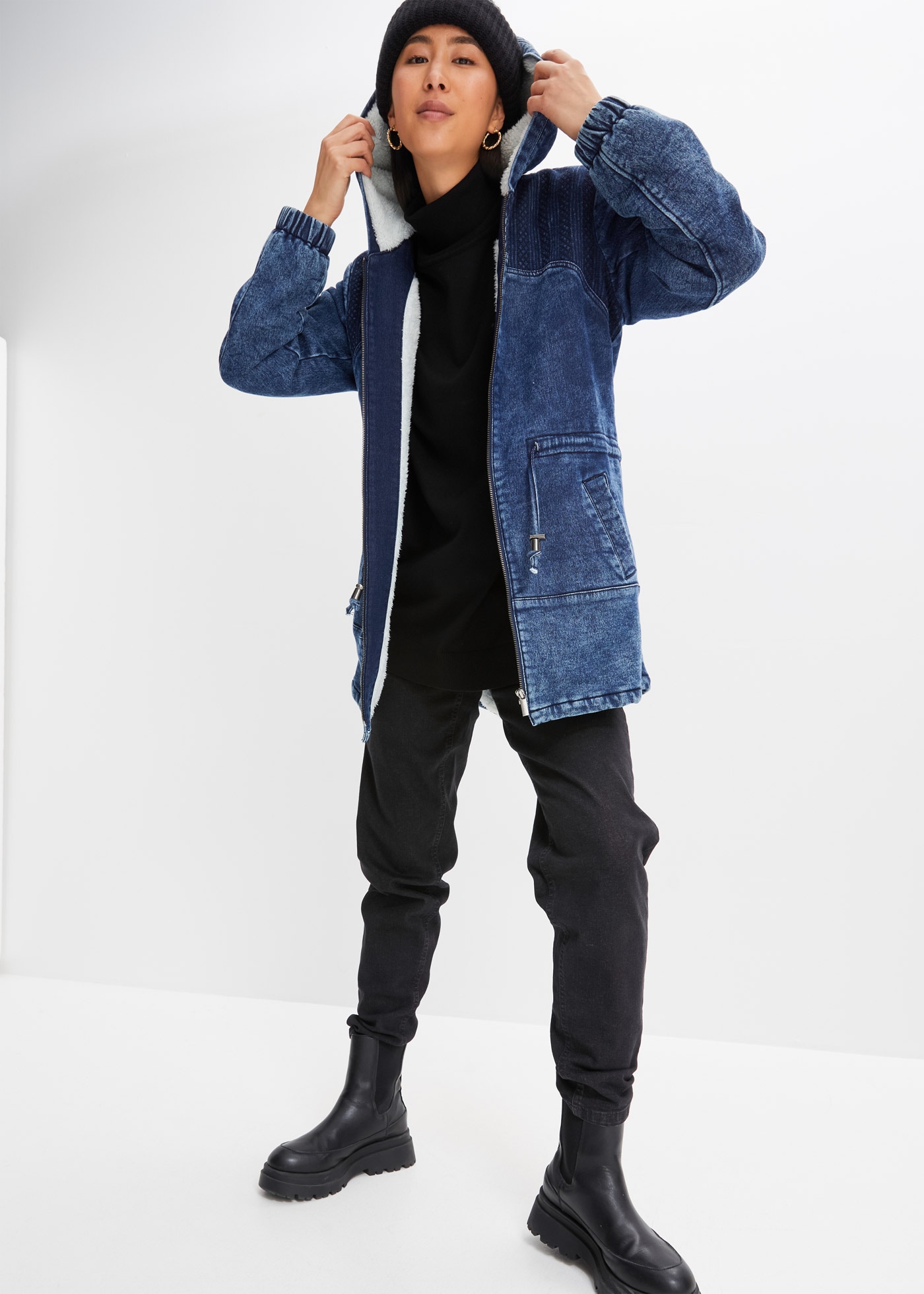 bonprix Parka mit Kapuze lässiger Jeans-Look, mit flauschigem Teddyfell-Futter, mit Kapuze