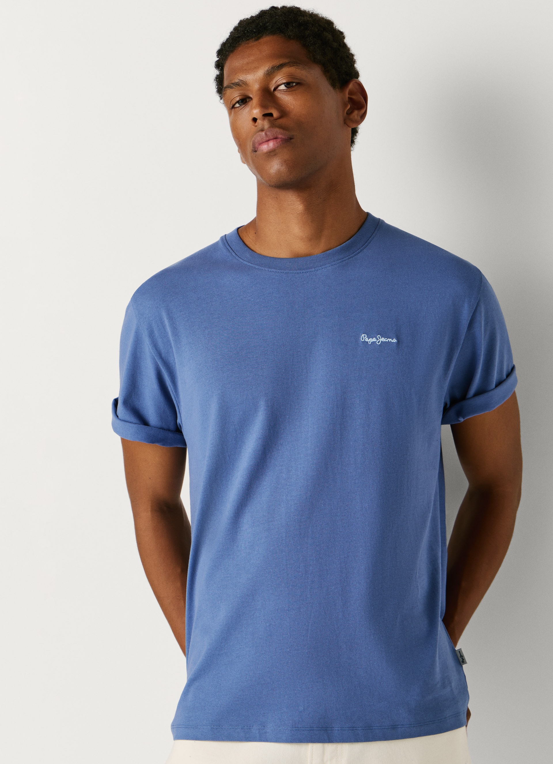 Pepe Jeans T-Shirt »CONTRAST CONNOR« mit Rundhals und gesticktem Logo