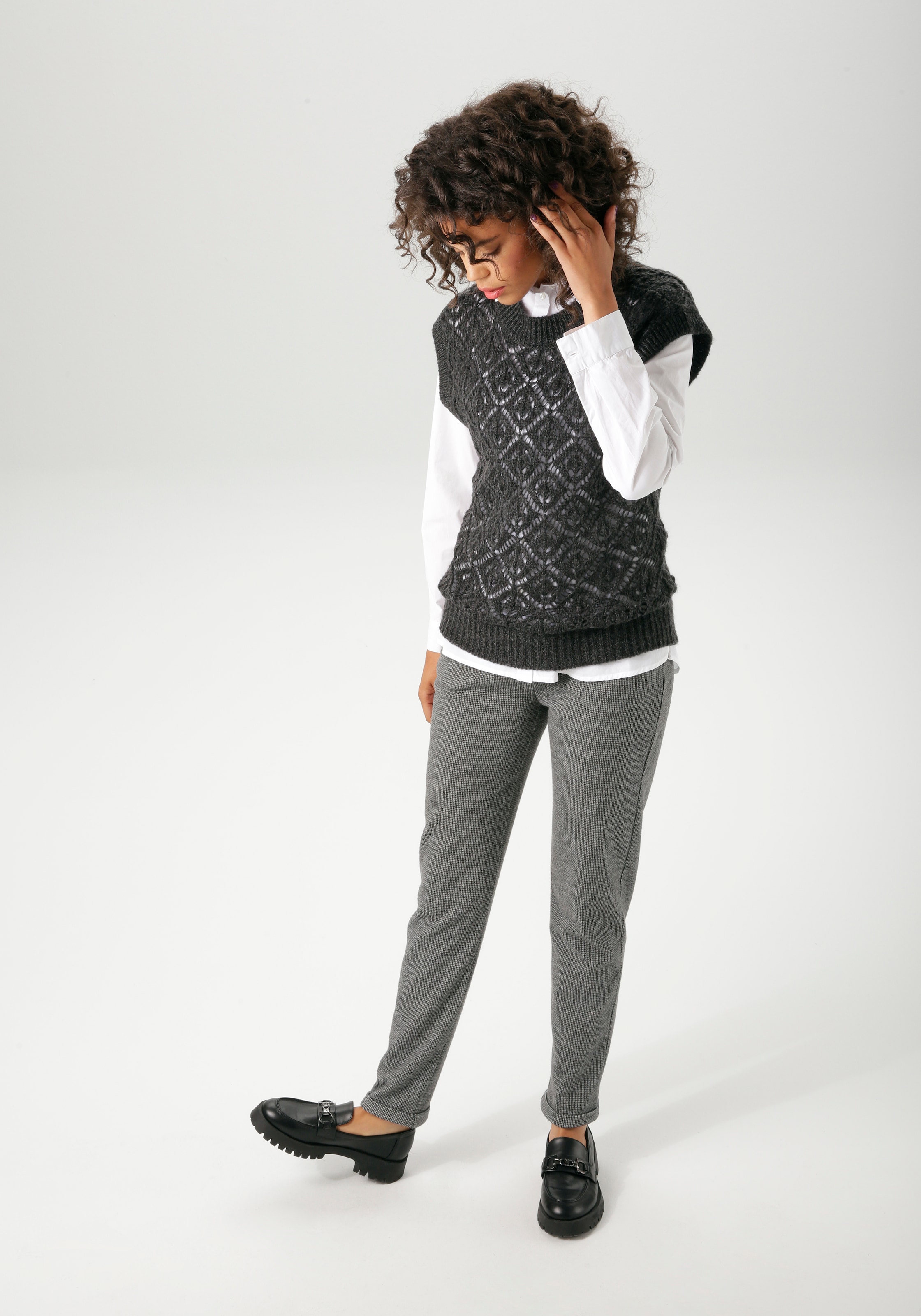 Aniston CASUAL Pullunder, mit trendigem Ajour-Strick-Muster - NEUE KOLLEKTION