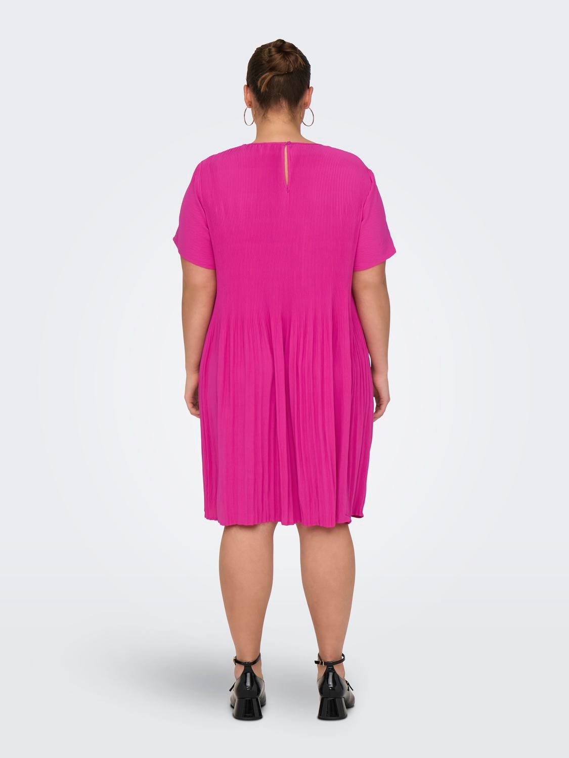 ONLY CARMAKOMA Minikleid »CARBADOTTE S/S BLK DRESS WVN«, mit Plisseefalten