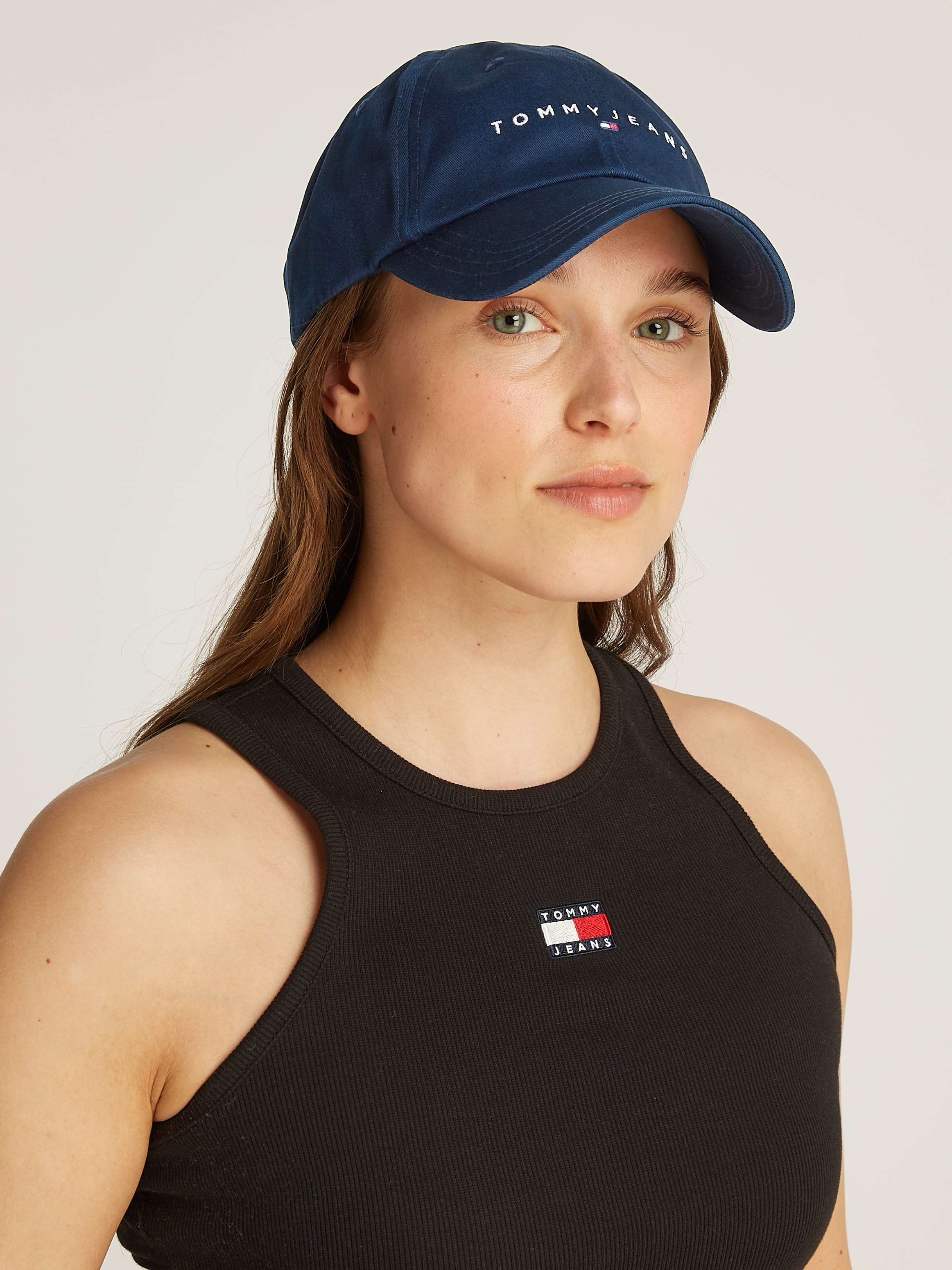 Tommy Jeans Baseball Cap »TJW LINEAR LOGO 6 PANEL CAP«, mit Logostickerei UNISEX