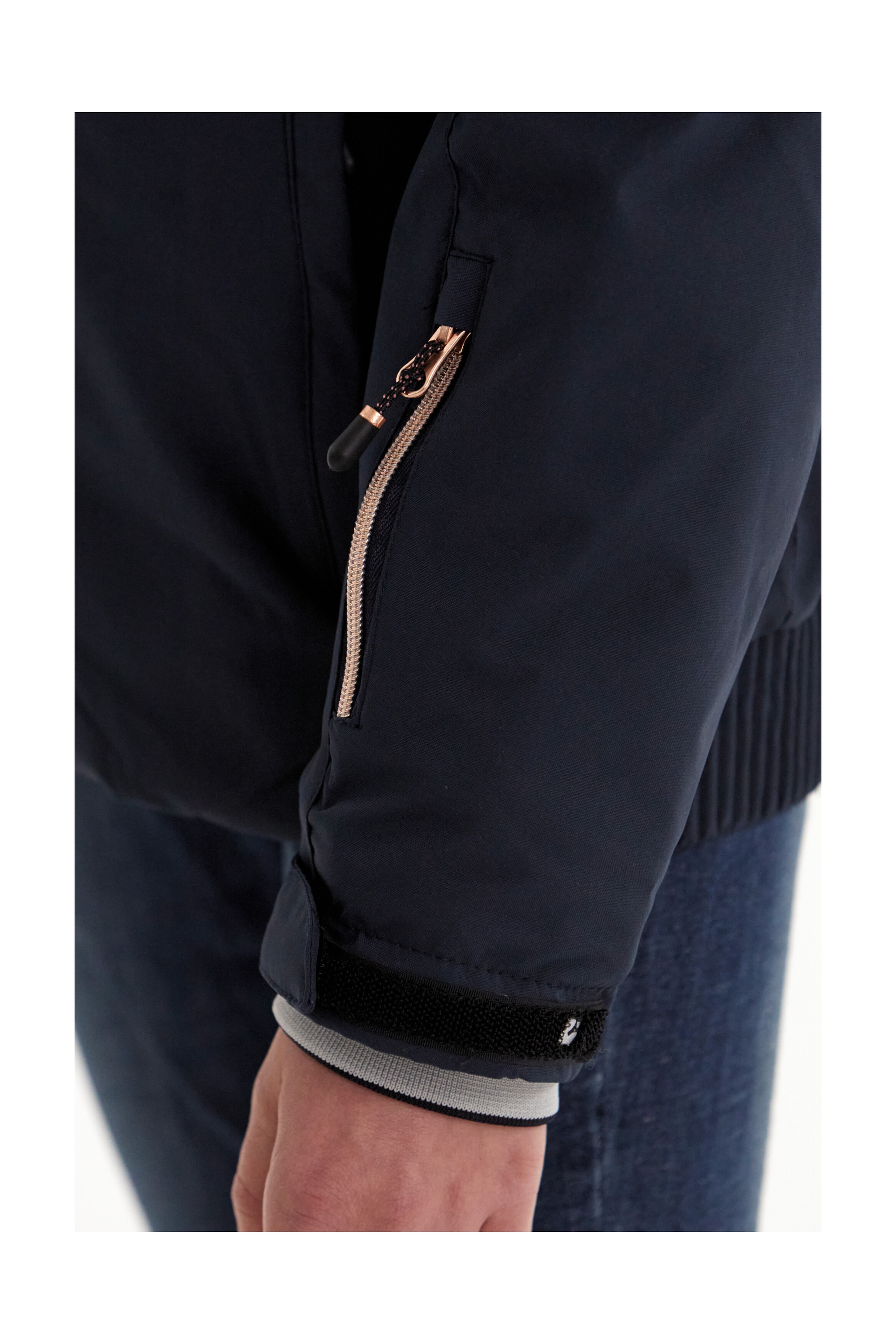 Killtec Skijacke »KSW 52 GRLS SKI JCKT« Wasser- und winddichte Skijacke mit urbanem Look und Fleecefutter