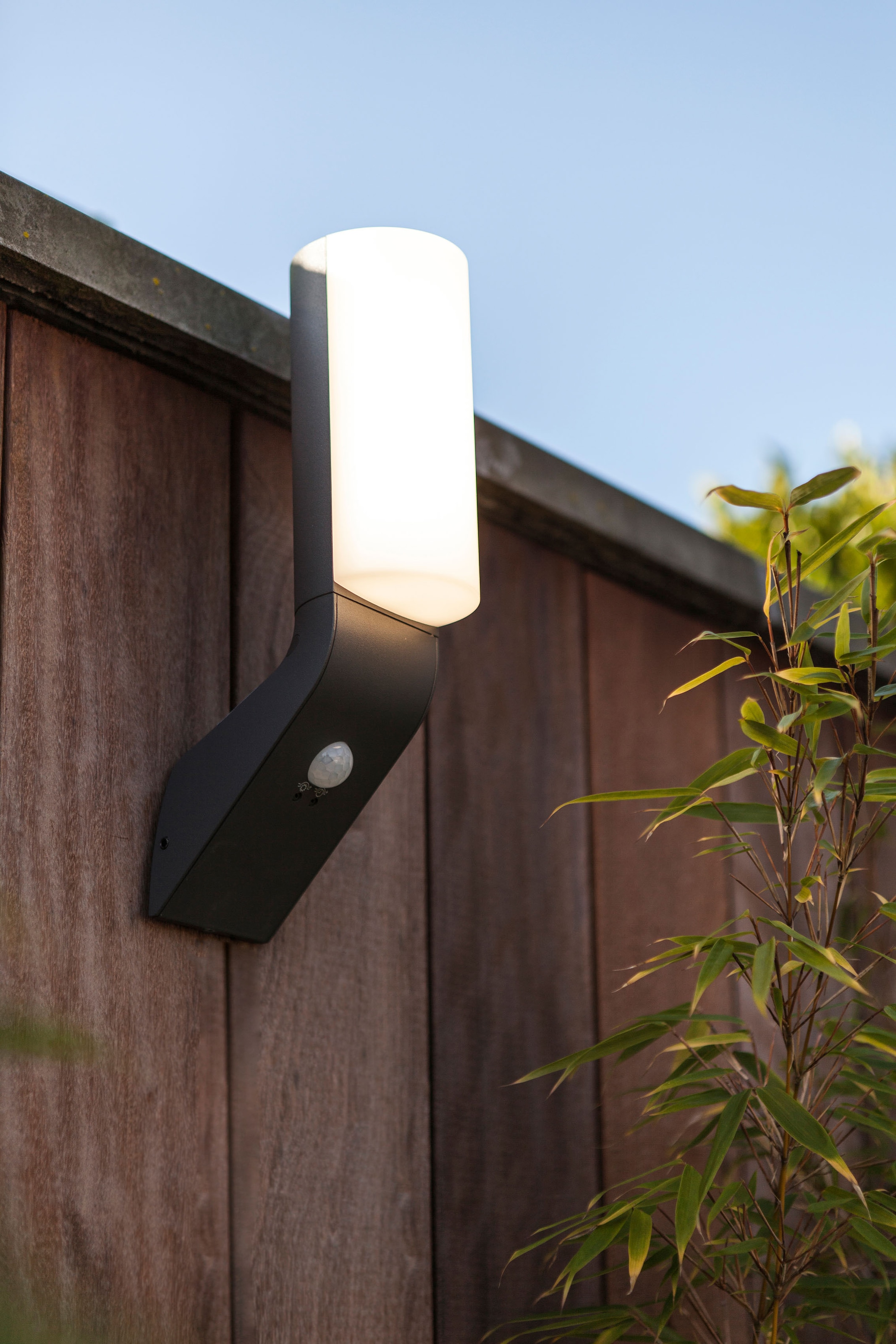 LUTEC LED Außen-Wandleuchte »BATI«, Leuchtmittel LED-Modul | LED fest integriert, Bewegungsmelder