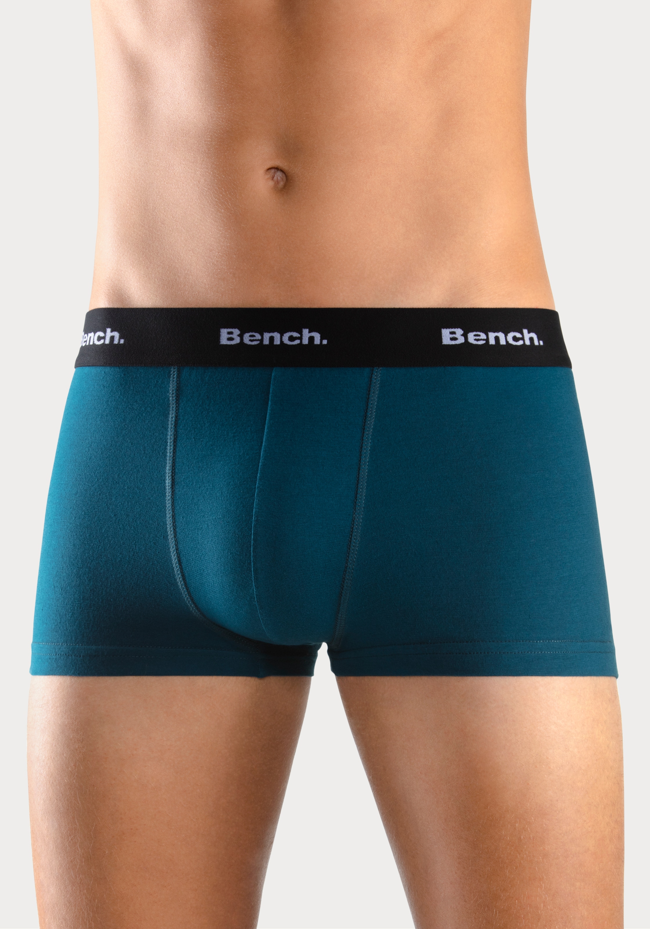 Bench. Hipster, (Packung, 4 St.), Boxershorts mit kontrastfarbenem Bund aus Baumwollmischung