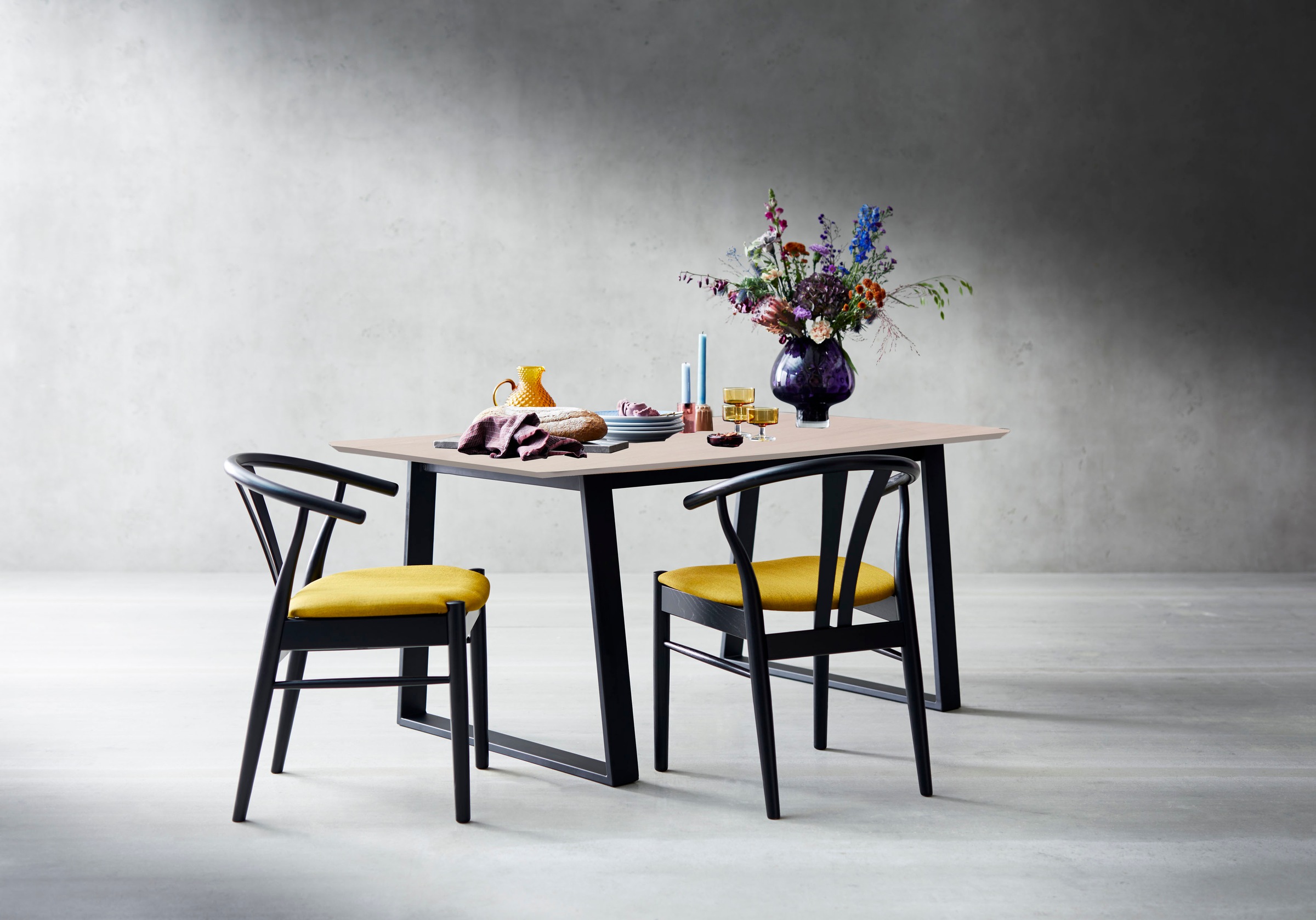 Hammel Furniture Esstisch »Meza Designtisch mit Auszugsfunktion und 2 Einlegeplatten«, abgerundete Tischplatte MDF, Trapez Metallgestell