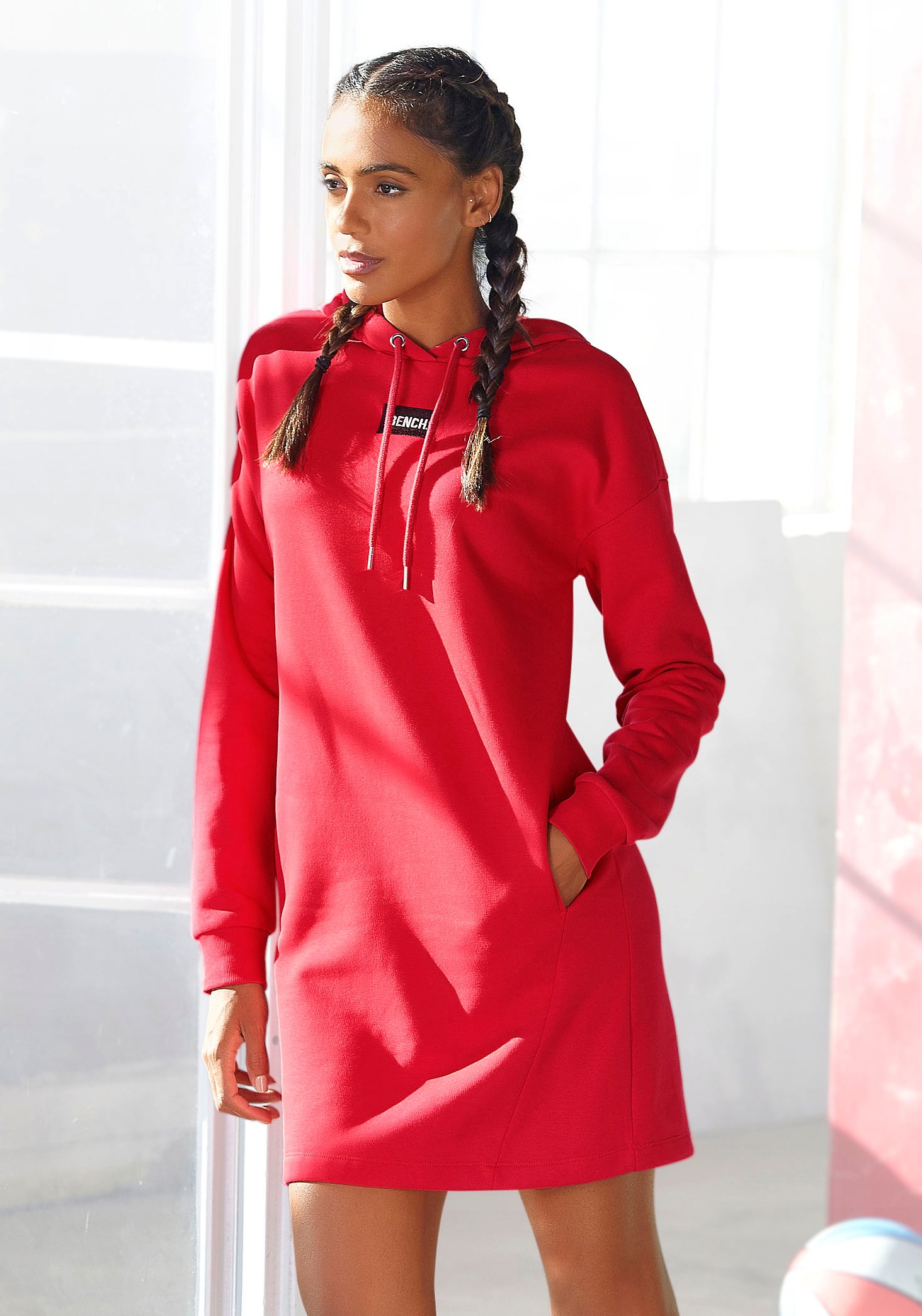 Bench. Sweatkleid, mit kleiner Logostickerei kaufen