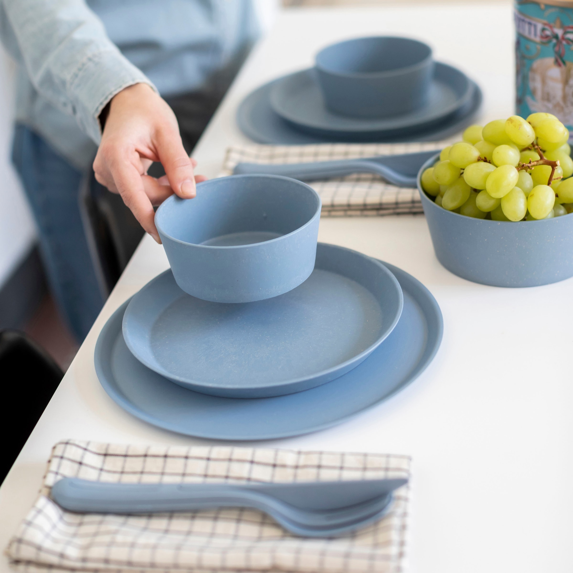 KOZIOL Speiseteller »CONNECT PLATE Ø 20,5 cm, aus biozirkulärem Material«, (Set, 4 St., 4er-Set), Spülmaschinengeeignet und melaminfrei, Made in Germany