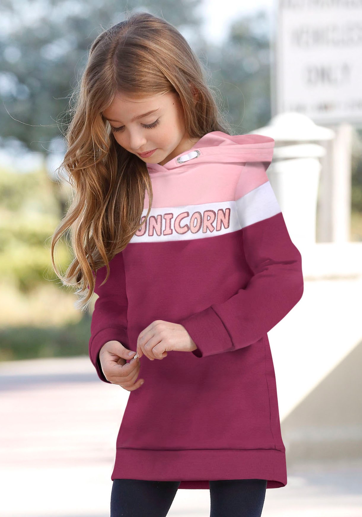 KIDSWORLD Sweatkleid »UNICORN«, lang, modisch, aus Baumwollmischung, Langarm