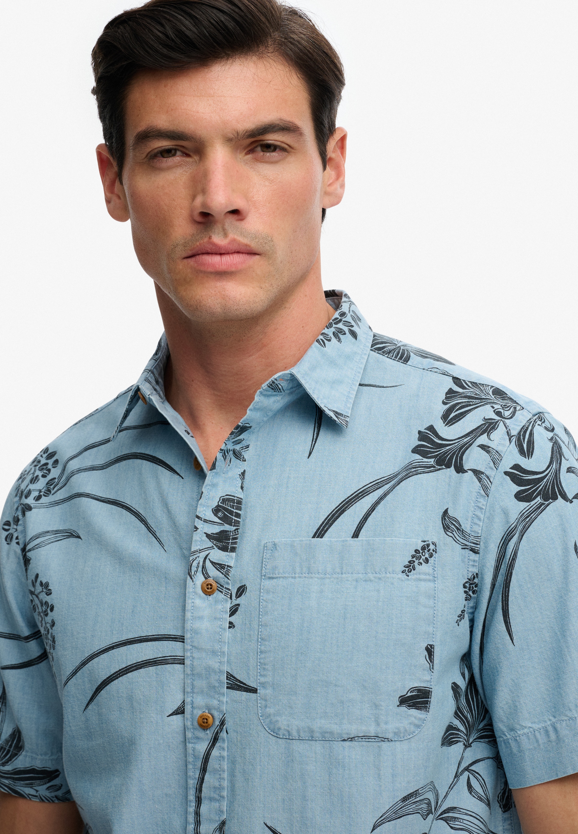 Superdry Kurzarmhemd »VINTAGE LOOM S/S SHIRT« mit sommerlich coolem Hawaii-Blumen-Print
