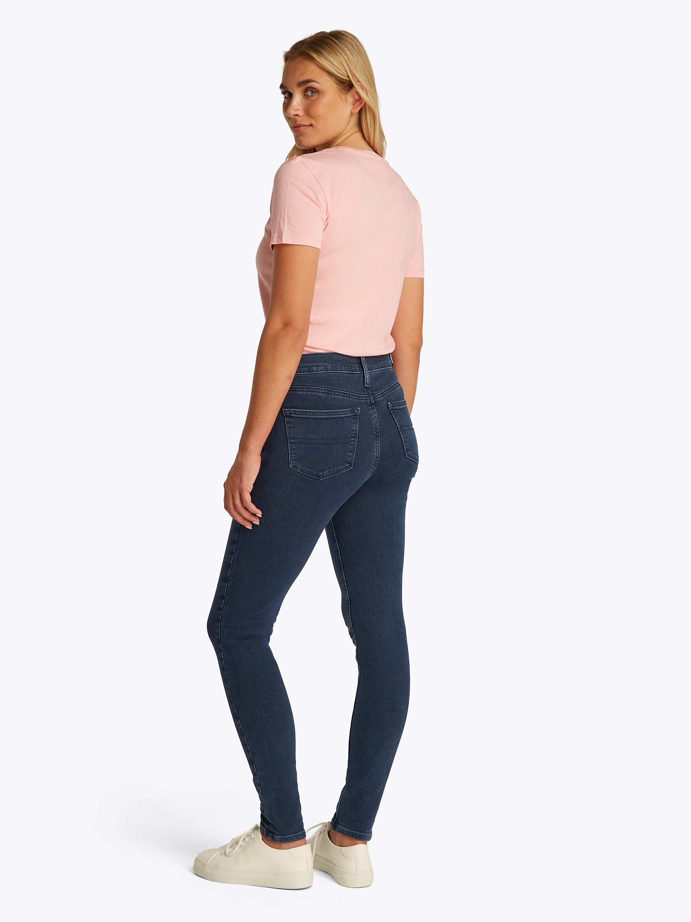 Tommy Jeans Skinny-fit-Jeans »NORA MR SKNY AH1280«, mit Logo-Badge