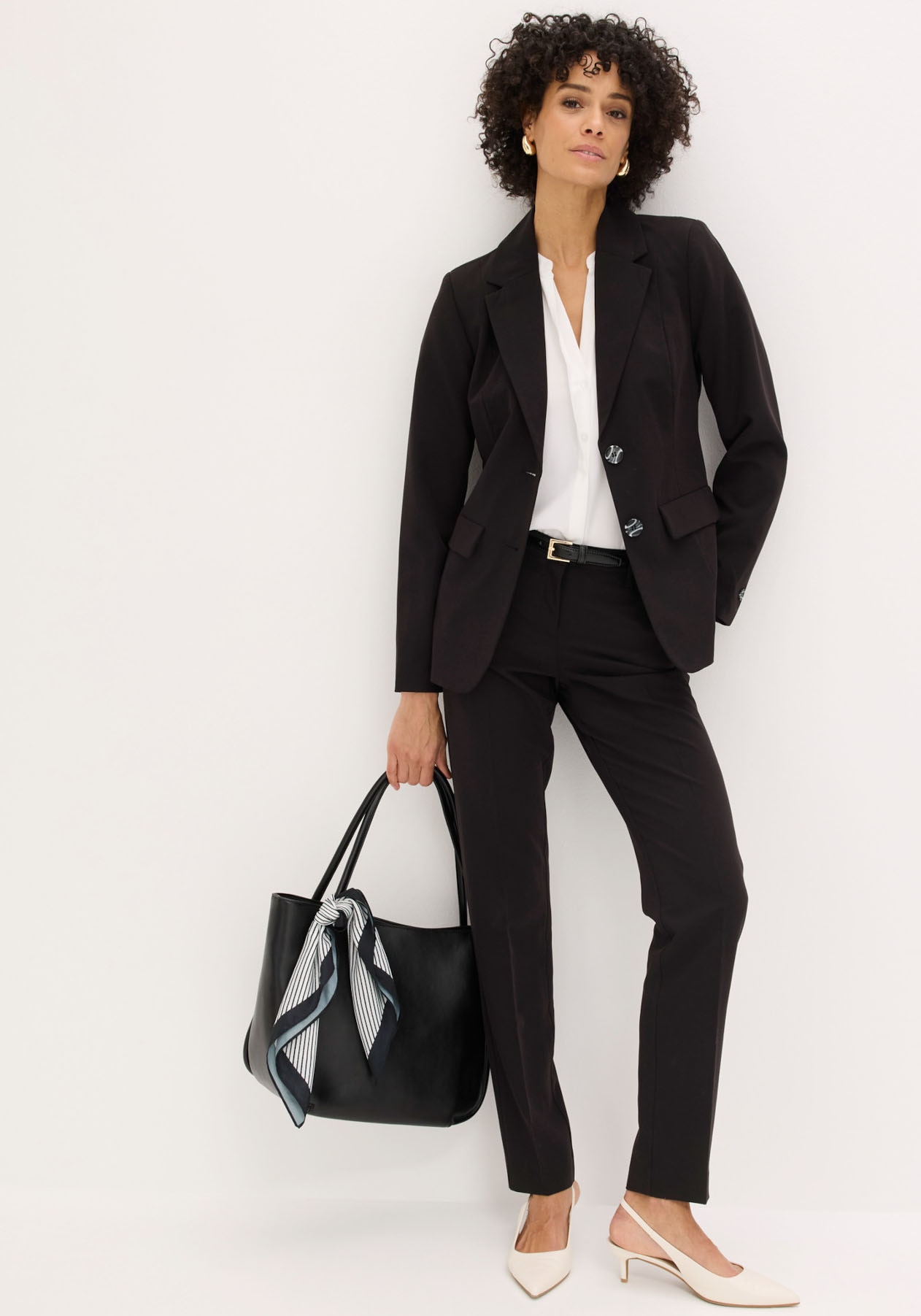 bonprix Hosenanzug »Hosenanzug 2-tlg« Set, 2er, 2 tlg. regular fit Regular Fit, mit Elasthan-Anteil, verschiedene Konfektionsgrößen
