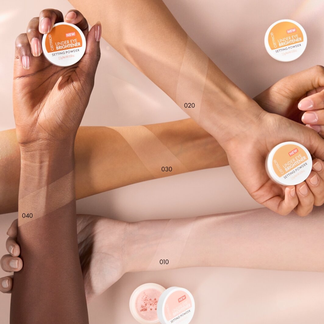 Catrice Puder »Under Eye Brightener Setting Powder«, (Set, 3 tlg.), Loses Puder, frisches und strahlendes Finish, pflegt die Haut.