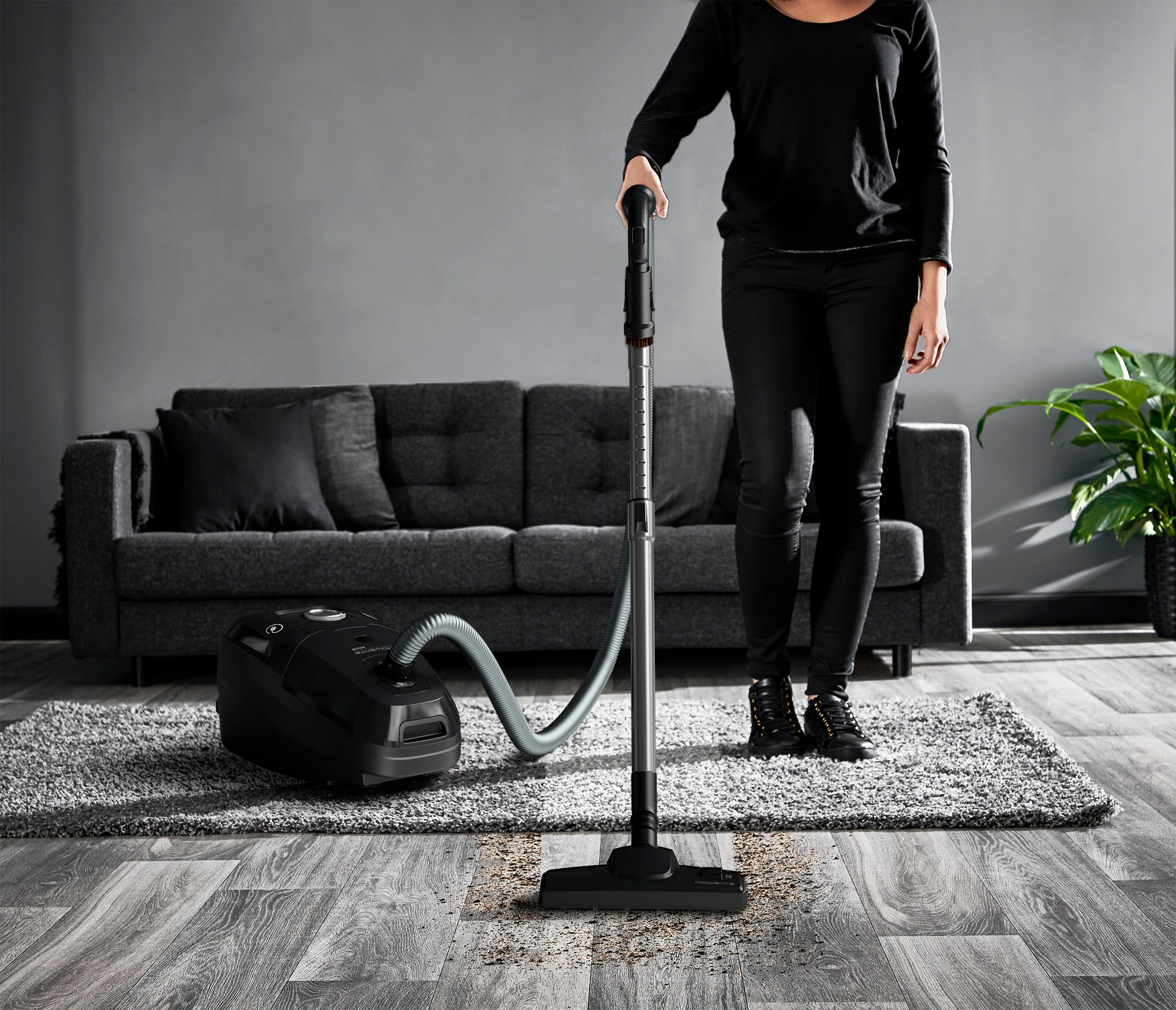 Rowenta Bodenstaubsauger »Green Force Max Silence, mit Beutel, 900 Watt, 4,5 L Staubbeutel,«, 750 W, mit Beutel, aus recyceltem Kunststoff, 12 m Aktionsradius, inkl. Zubehör, RO6136