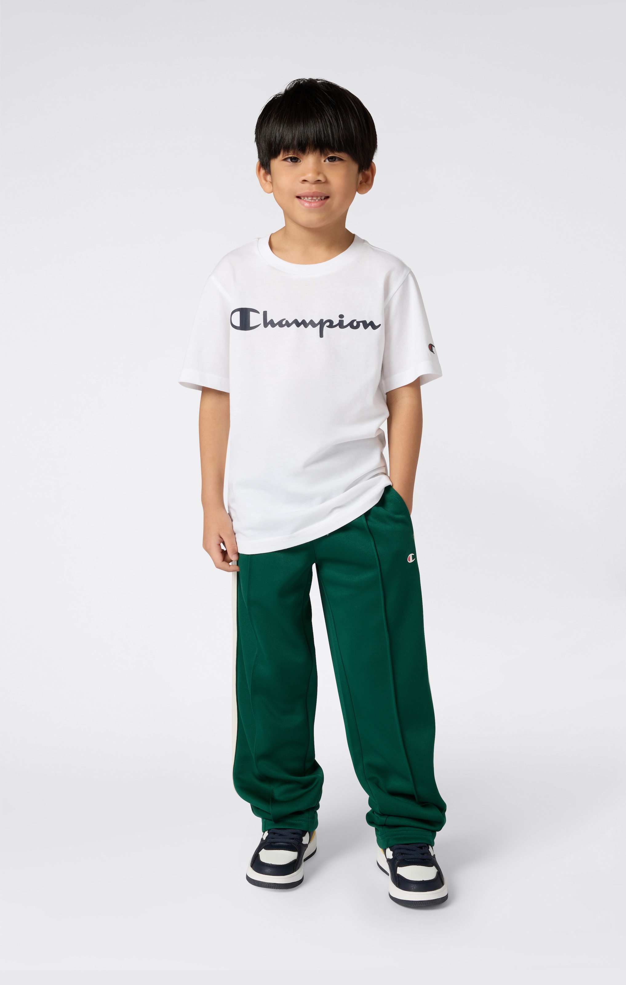 Champion T-Shirt »SPORTWEAR T-SHIRT Standard Fit« Kurzarm, für Kinder, aus Baumwolle, Standard Fit