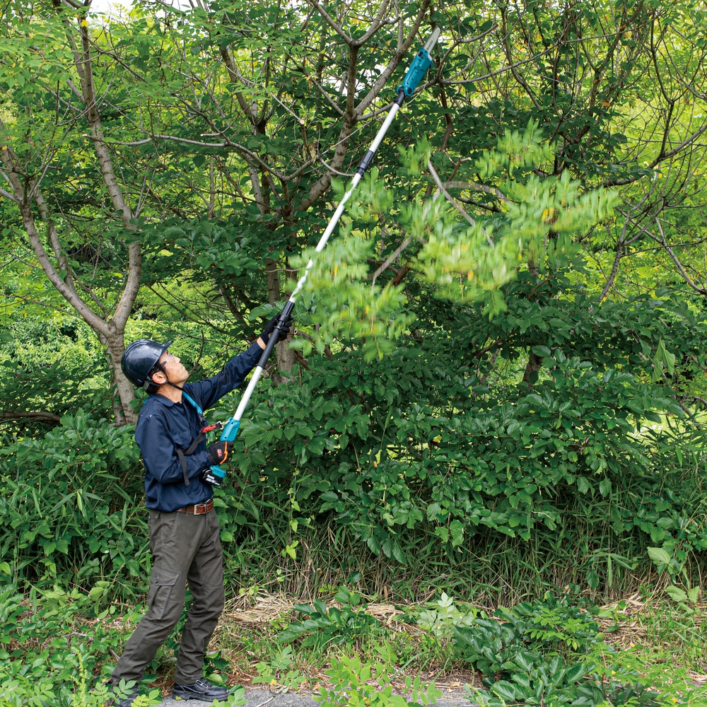 Makita Akku-Hochentaster »»DUA200Z« 18V, 20 cm, ohne Akku und Ladegerät« ()  leistungsfähig für das sichere Arbeiten in großen Höhen