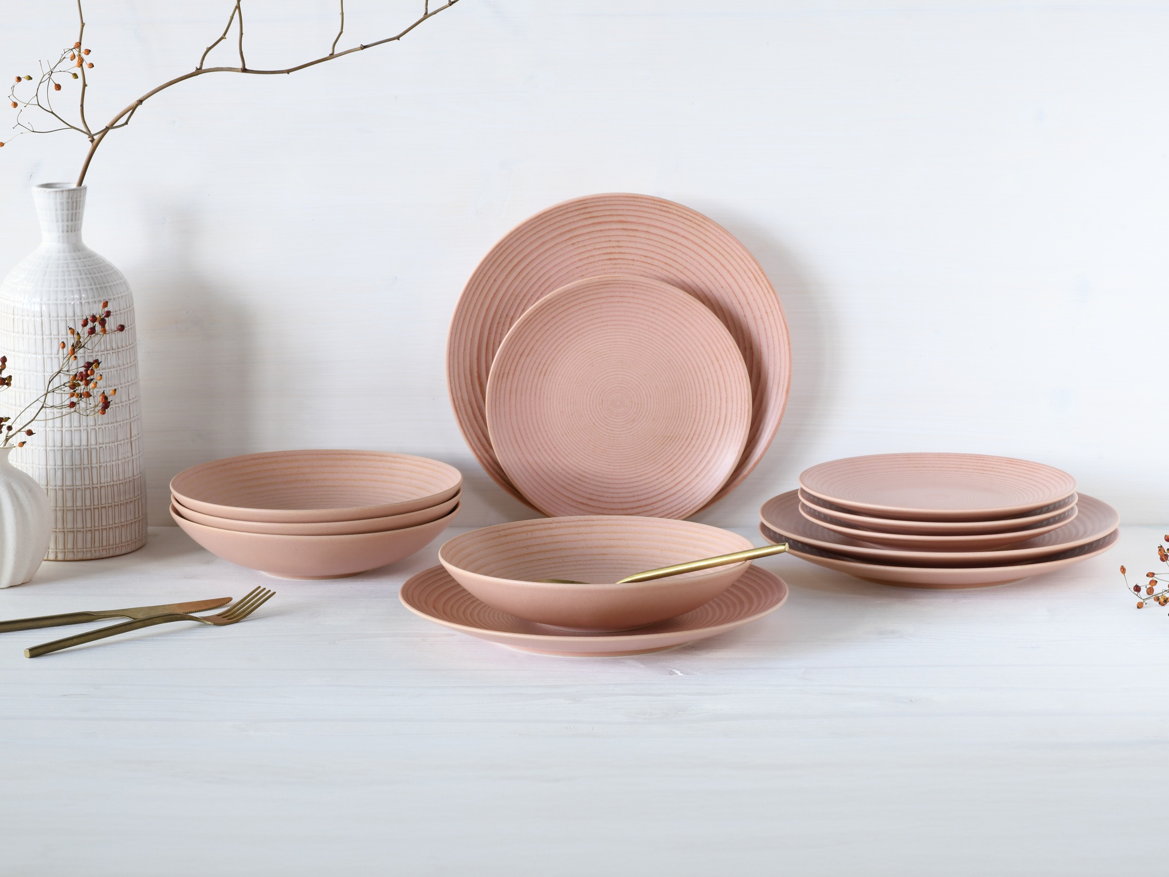 CreaTable Teller-Set »Catania, Tellerset 12-tlg.«, (Set, 12 tlg.), Vintage Farben, Ausdrucksstarkes Relief, Handwerklicher Charakter