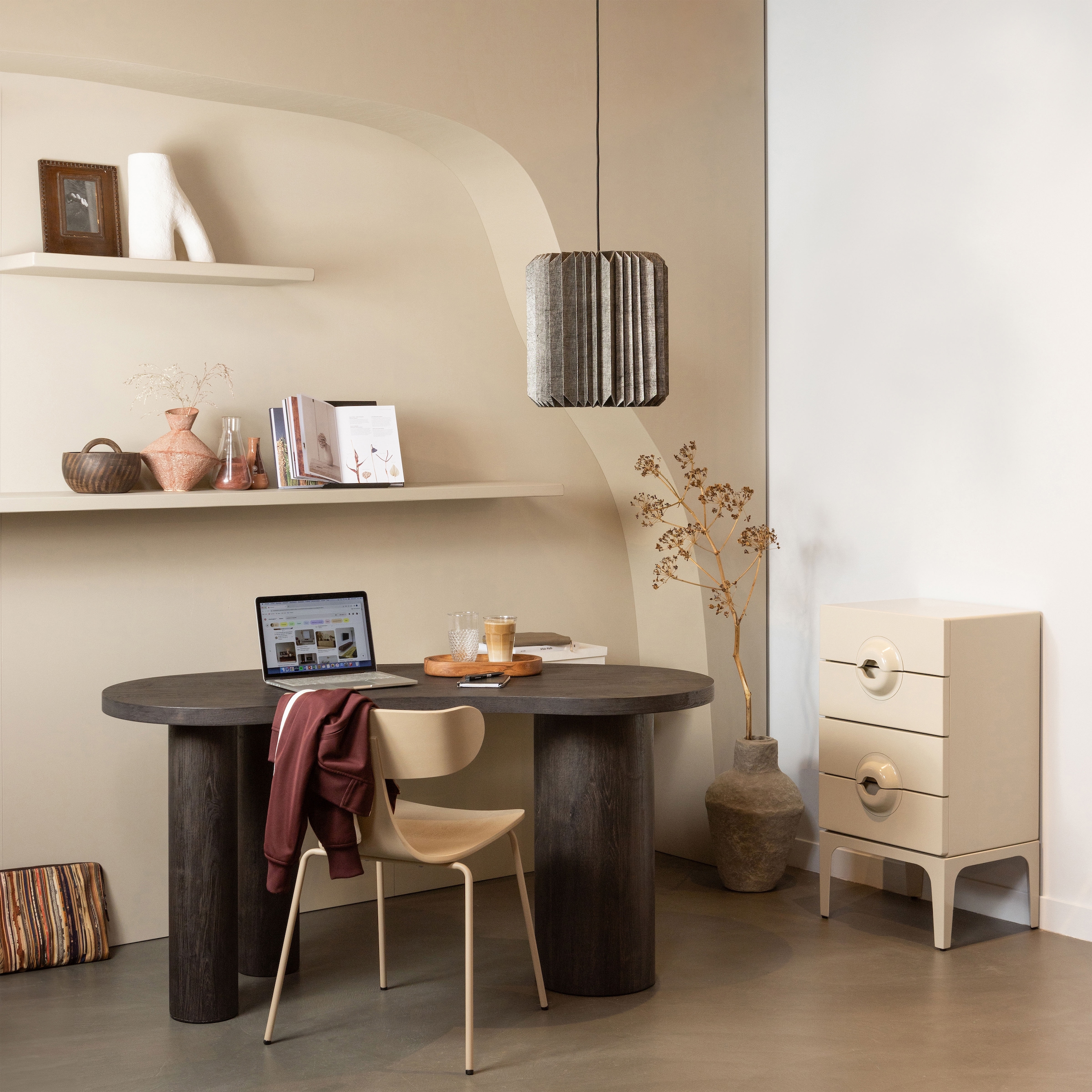 WOOOD Kommode »Merge Eukalyptusholz mit Metallbeinen H 89 x B 44 x T 45 cm« Einzigartiger Griff, Tragkraft 10 kg pro Auszug, montiert geliefert