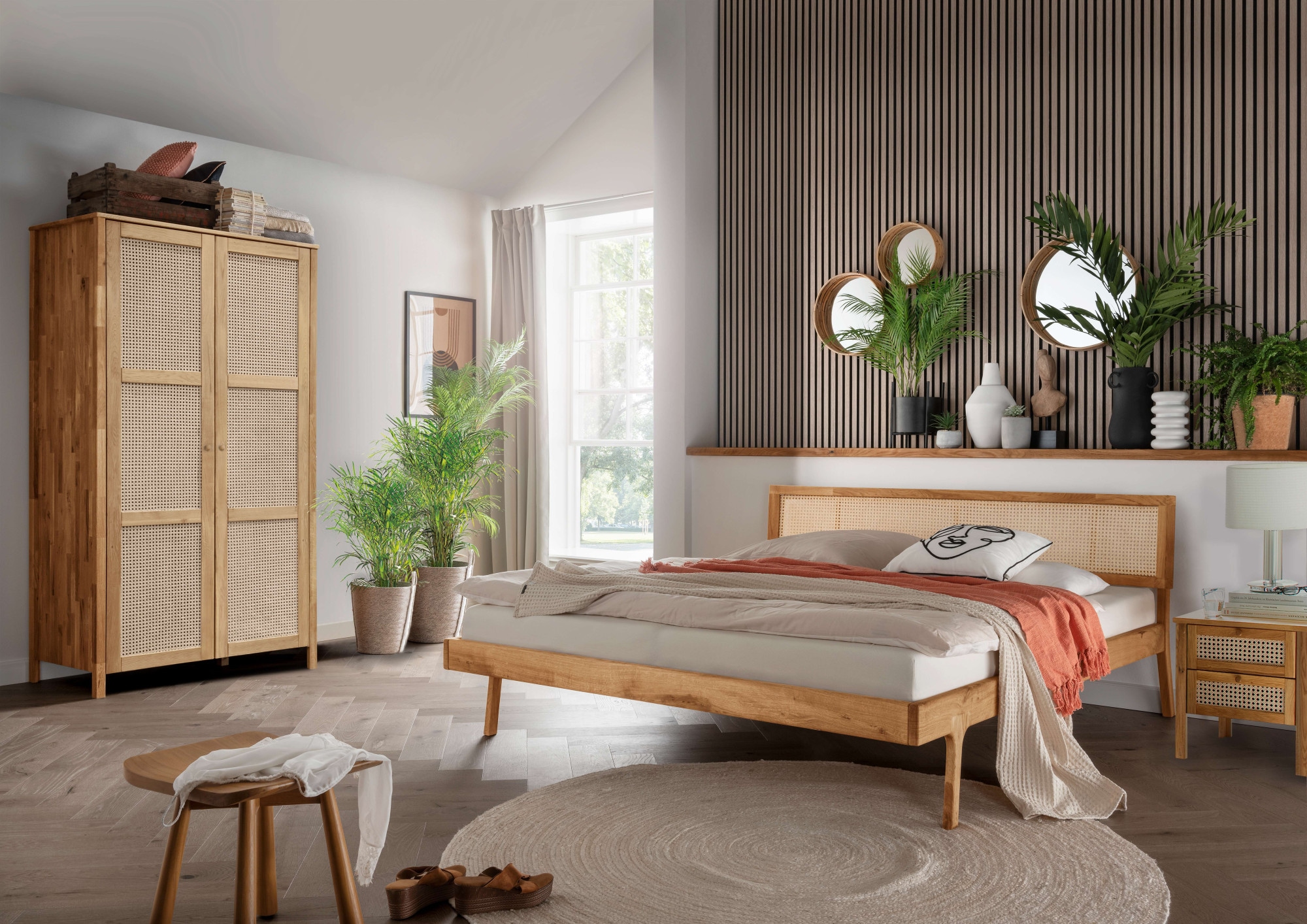 andas Bett »Hällevik Doppelbett, Massivholzbett, hyggeliger Stil«, massive FSC-zertifizierte Eiche geölt, Kopfteil mit Wiener Geflecht