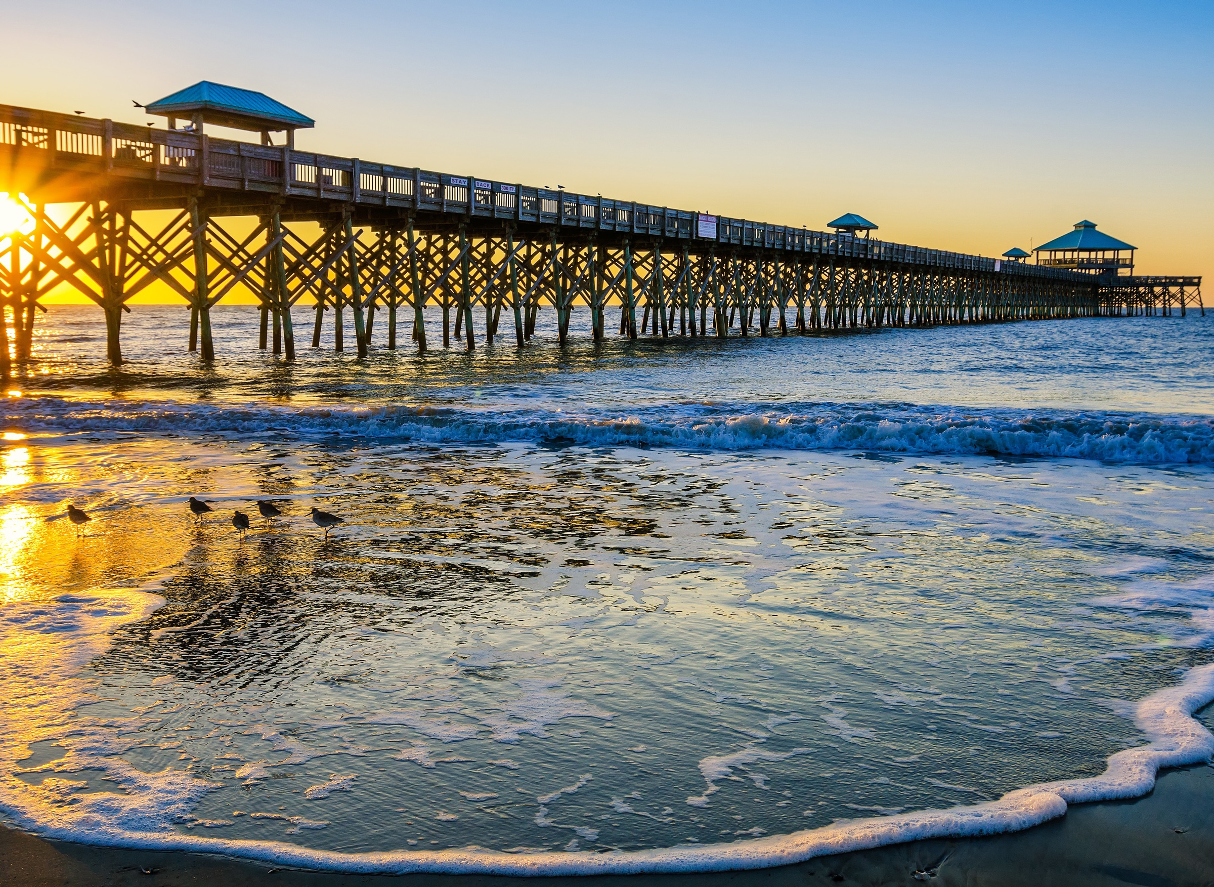 Papermoon Fototapete »Folly Pier Winter Sunrise«