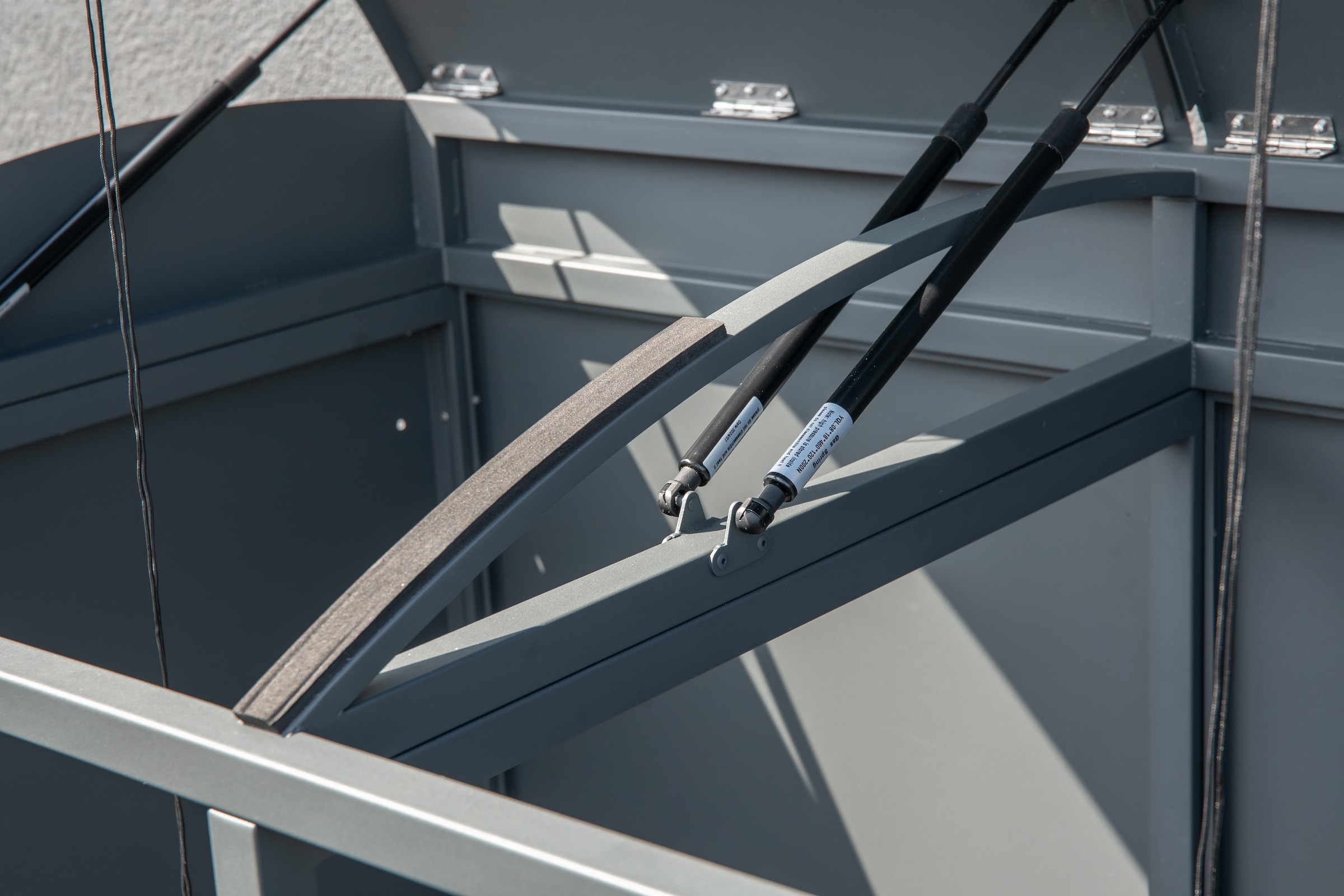 WESTMANN Mülltonnenbox »Moderna 2«, Platz für 2 Mülltonnen je 240 L, BxHxT: 139x83x135 cm