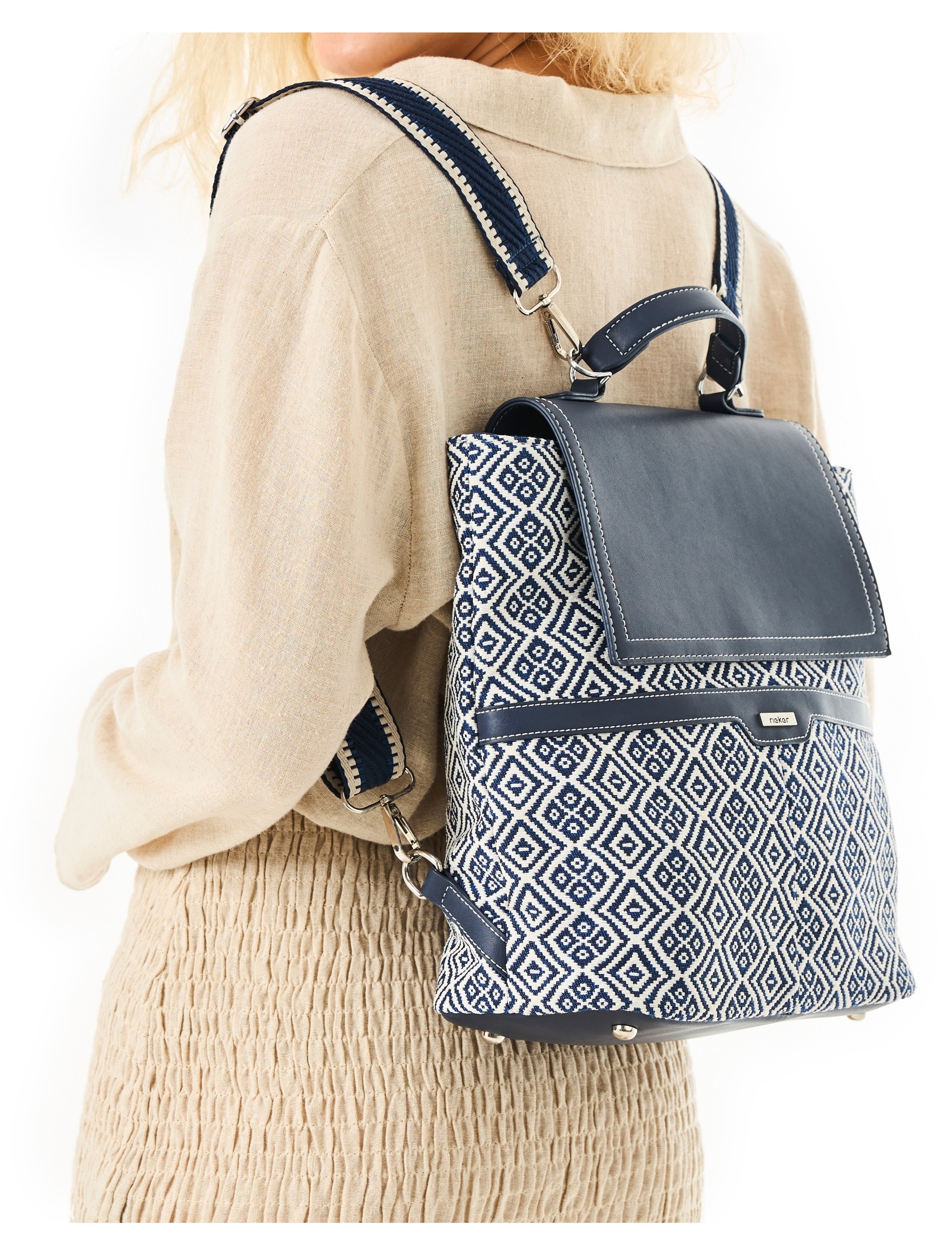 Rieker Cityrucksack, Freizeitrucksack, Damen-Rucksack mit abnehmbaren Trägern