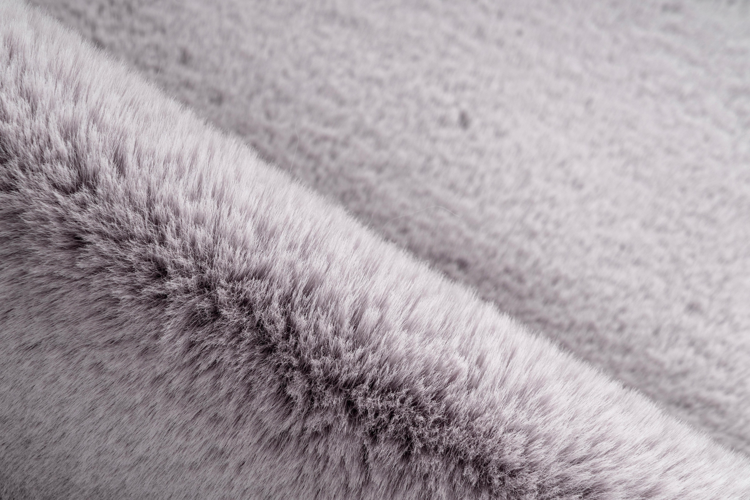 calo-deluxe Fellteppich »Vogesen 300«, fellförmig, 35 mm Höhe, Kunstfell, Hochflor, handtuft, Wohnzimmer, Schlafzimmer