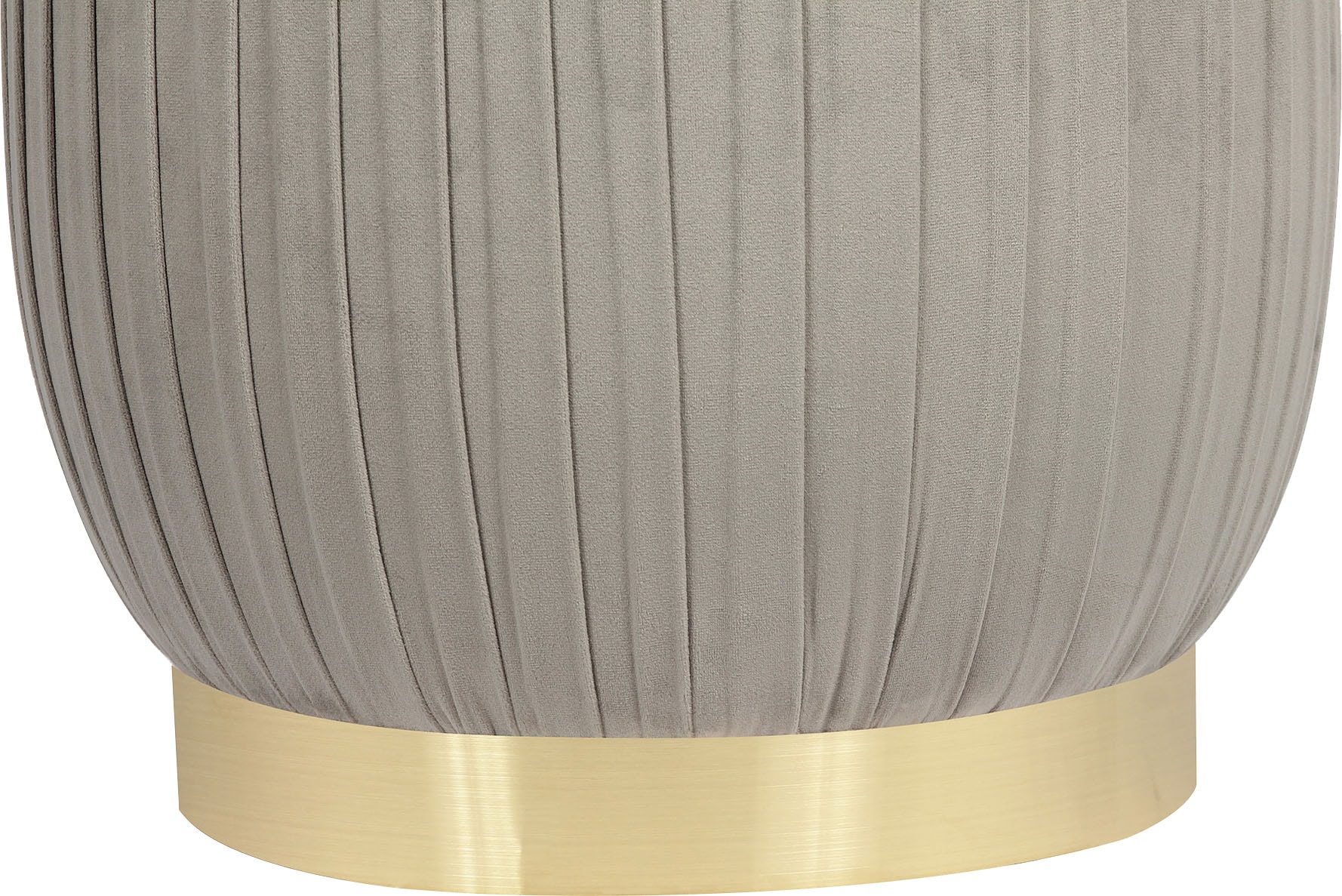 Kayoom Polsterhocker »Hocker Lyla 125, Edler Touch durch goldenen Sockel, Samtbezug«, (1 St.), samtweich, gesteppte Ziernaht, Edelstahlsockel, Hochwertiger Samtbezug