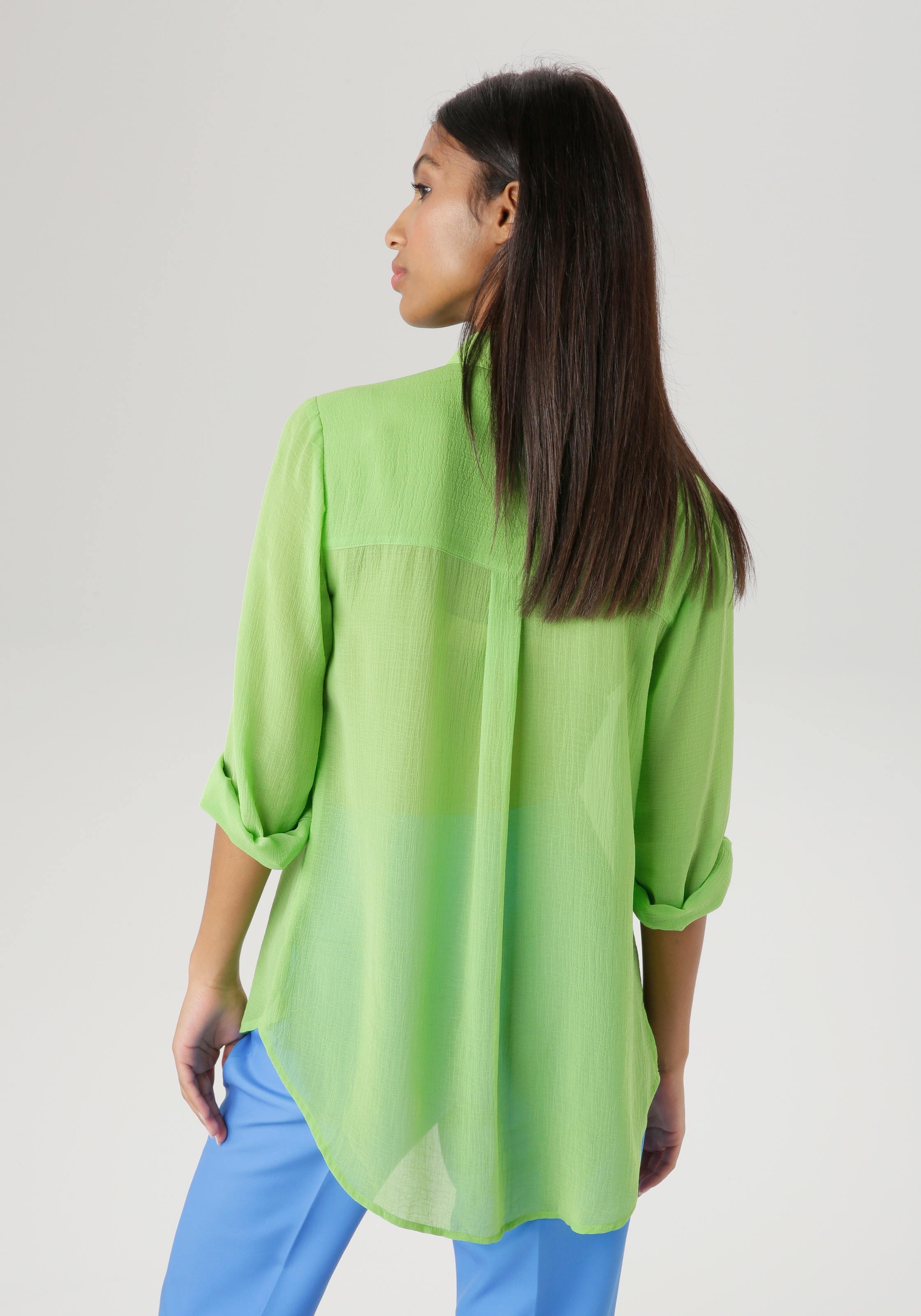 mit Strukturmuster Aniston - bestellen Chiffon aus KOLLEKTION SELECTED Hemdbluse, NEUE transparentem