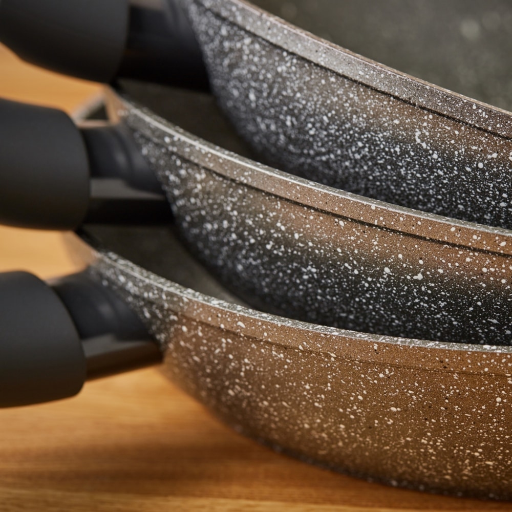 RESTO Kitchenware Bratpfanne »Antlia, tiefe Pfanne mit ergonomischem Soft-Touch-Griff«, Aluminium, (1 tlg.), Marmor-Antihaftbeschichtung, 4-lagig, für alle Herdarten geeignet