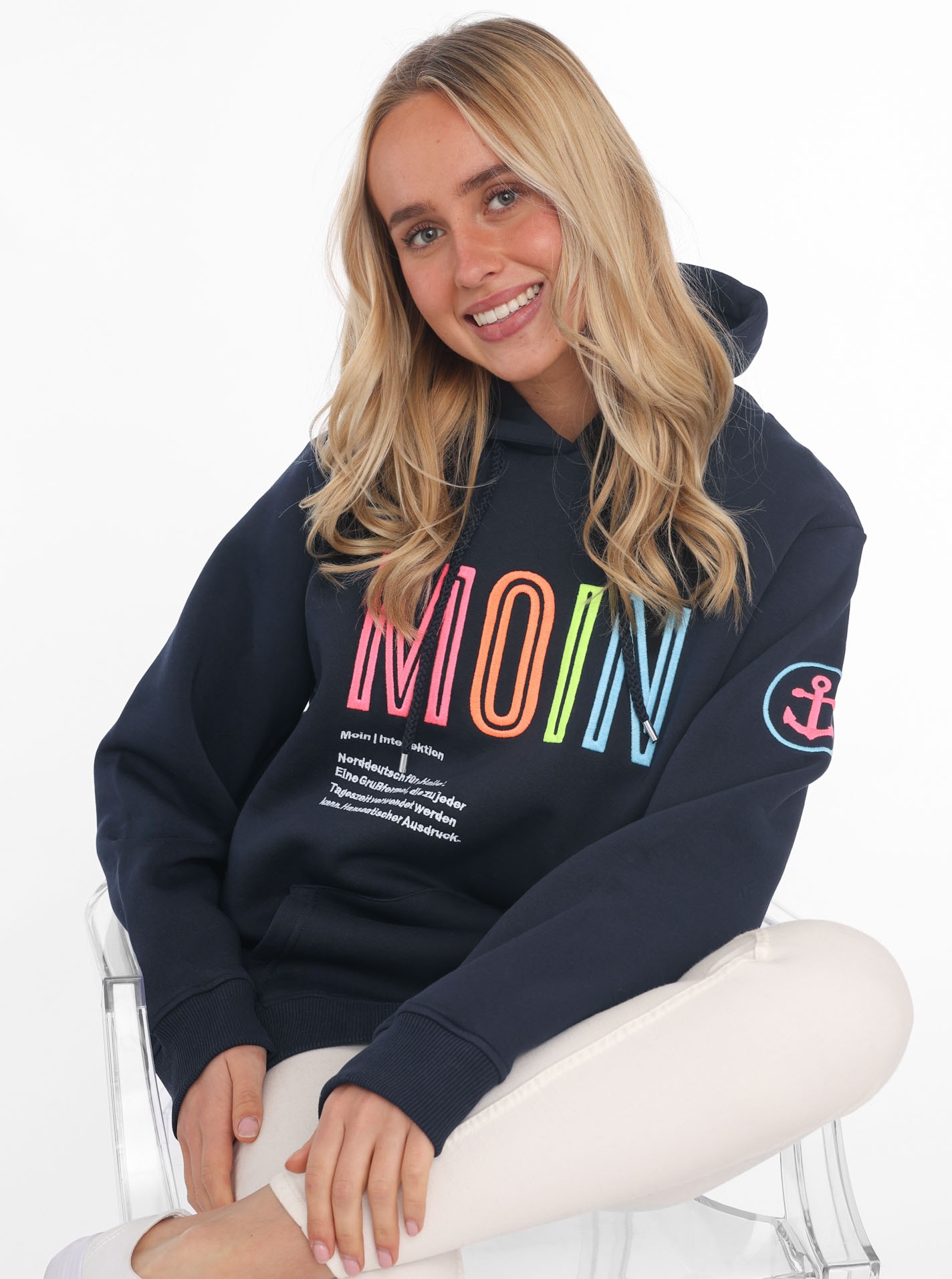 Zwillingsherz Sweat-Hoodie, mit aufgesticktem "MOIN"-Schriftzug in Neonfarben